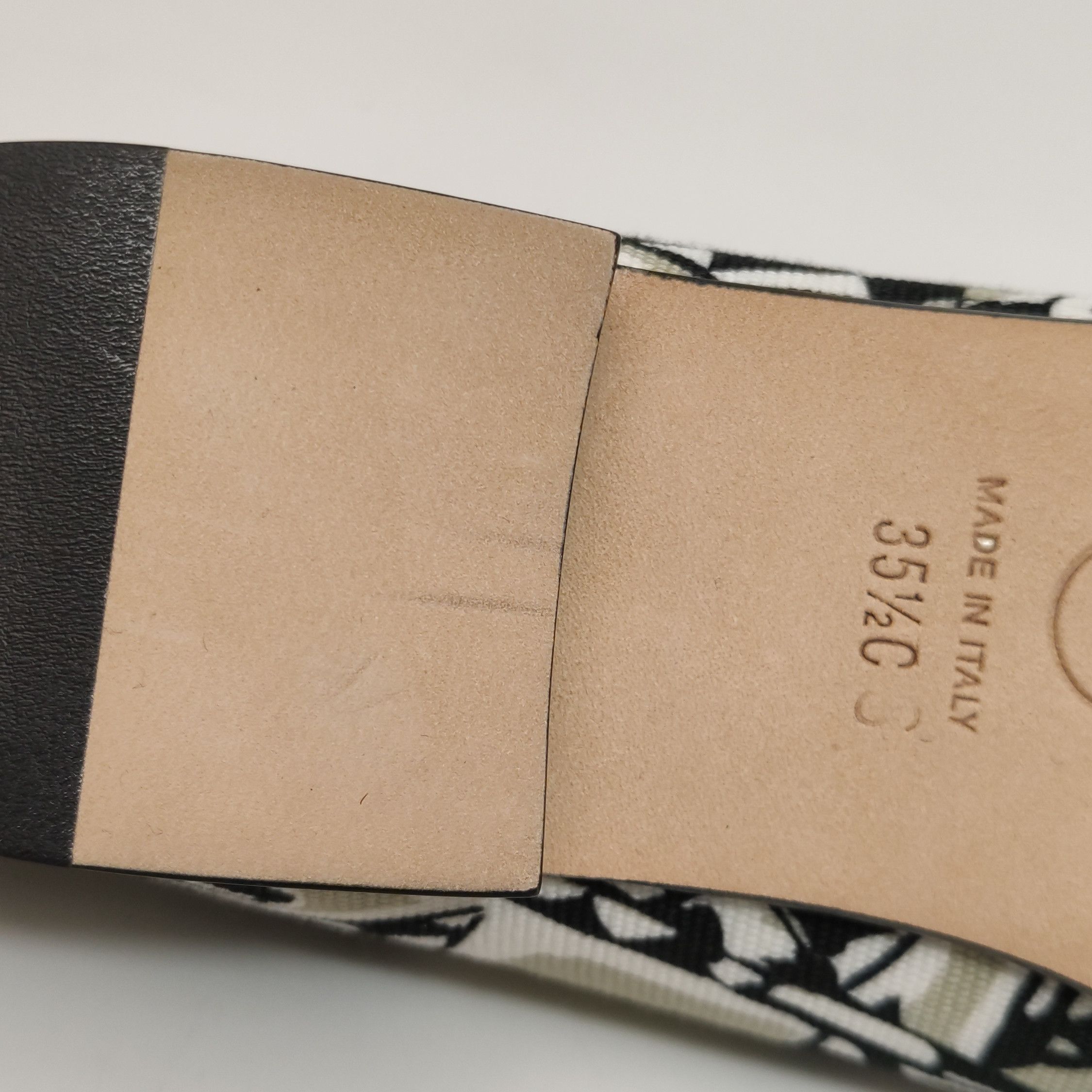Chanel Chanel Women 5-5 Flats Size US 5.5 / IT 35.5 - 9 Thumbnail
