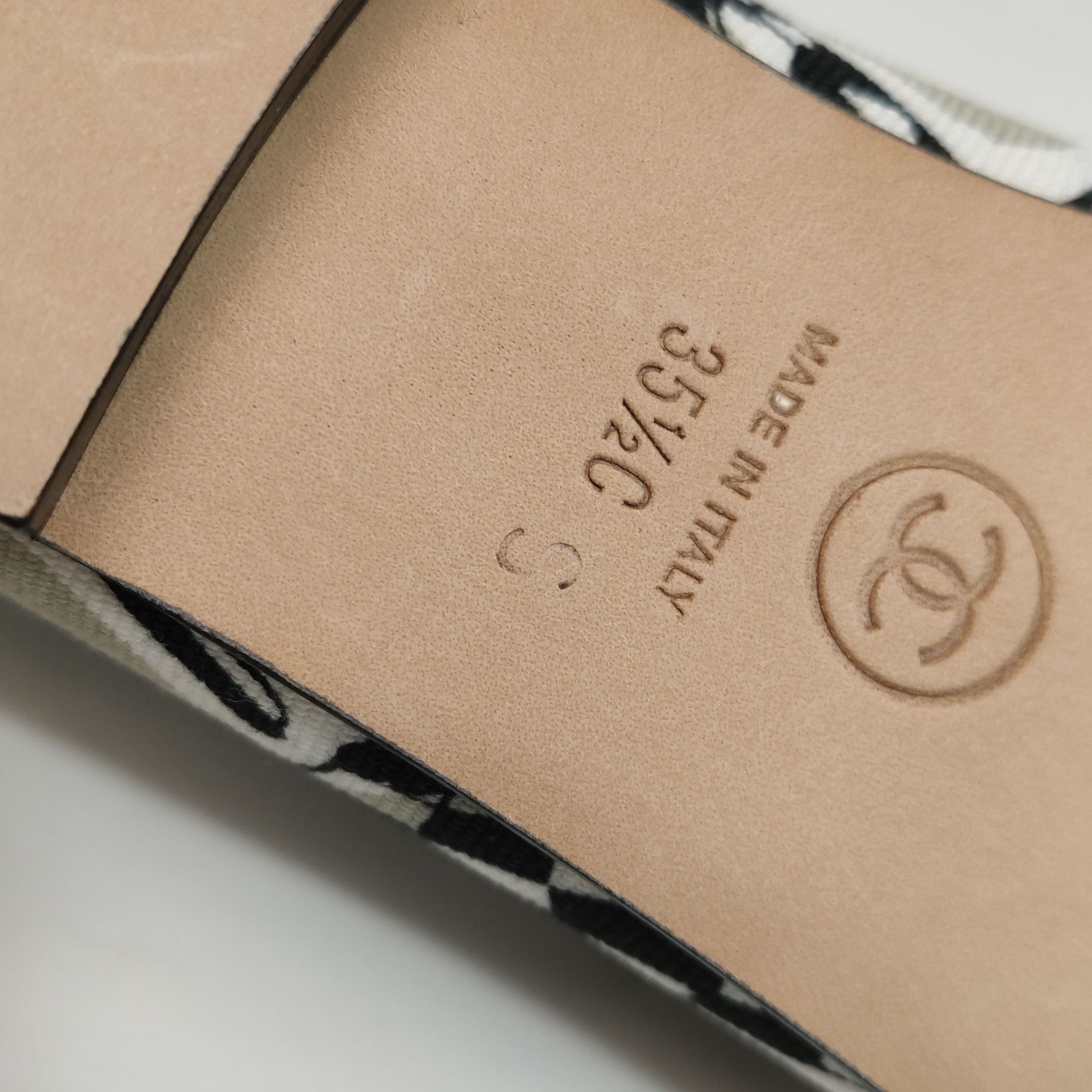 Chanel Chanel Women 5-5 Flats Size US 5.5 / IT 35.5 - 10 Thumbnail