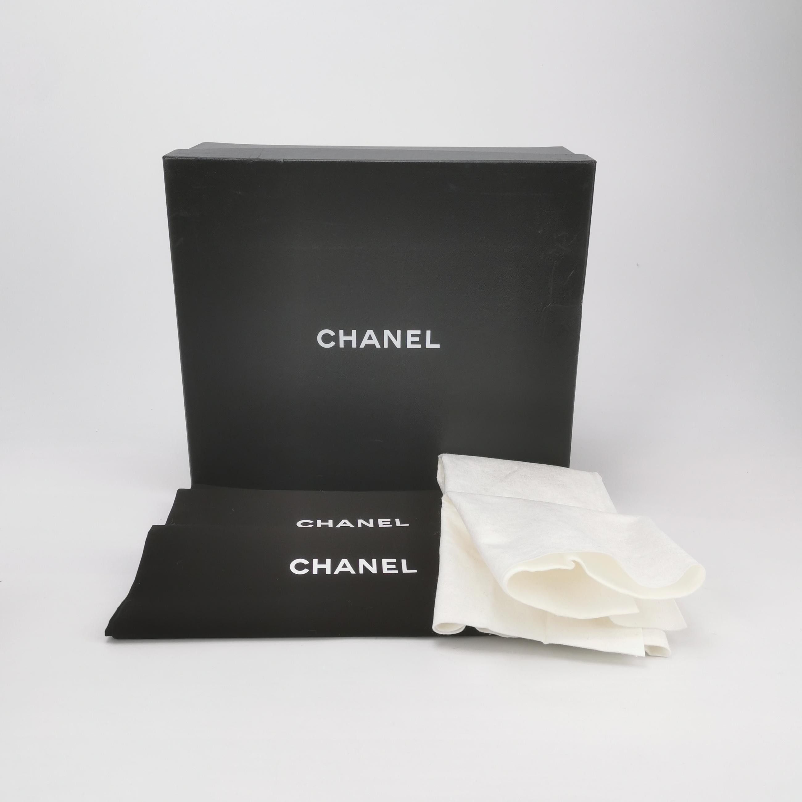 Chanel Chanel Women 7 Boots Size US 7 / IT 37 - 6 Thumbnail