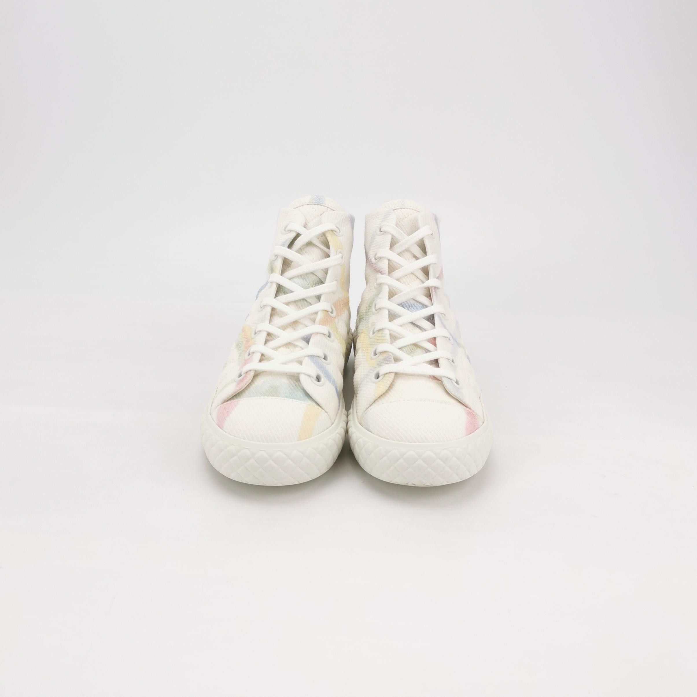 Chanel Chanel Women 6 Lowtop Sneakers Size US 6 / IT 36 - 3 Thumbnail