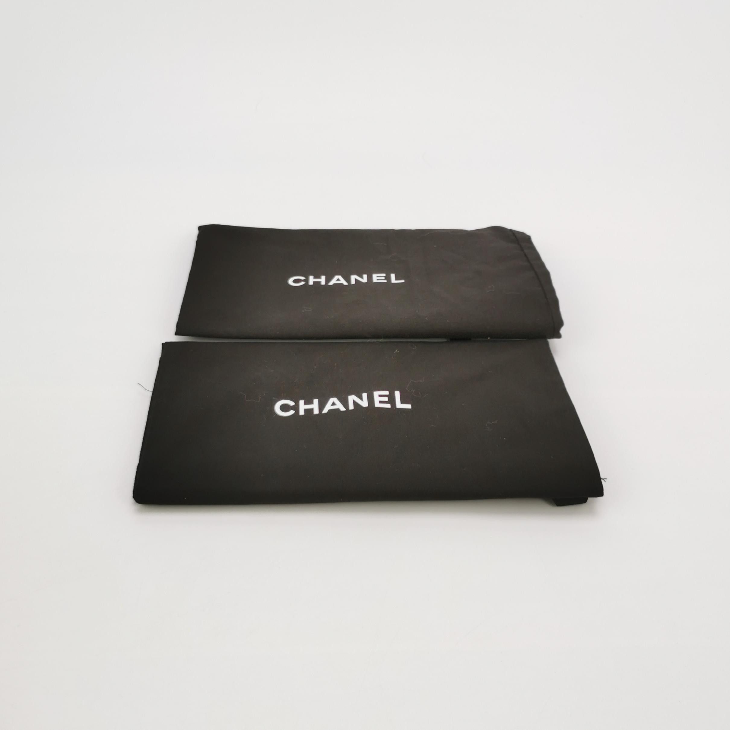 Chanel Chanel Women 7-5 Lowtop Sneakers Size US 7.5 / IT 37.5 - 6 Thumbnail