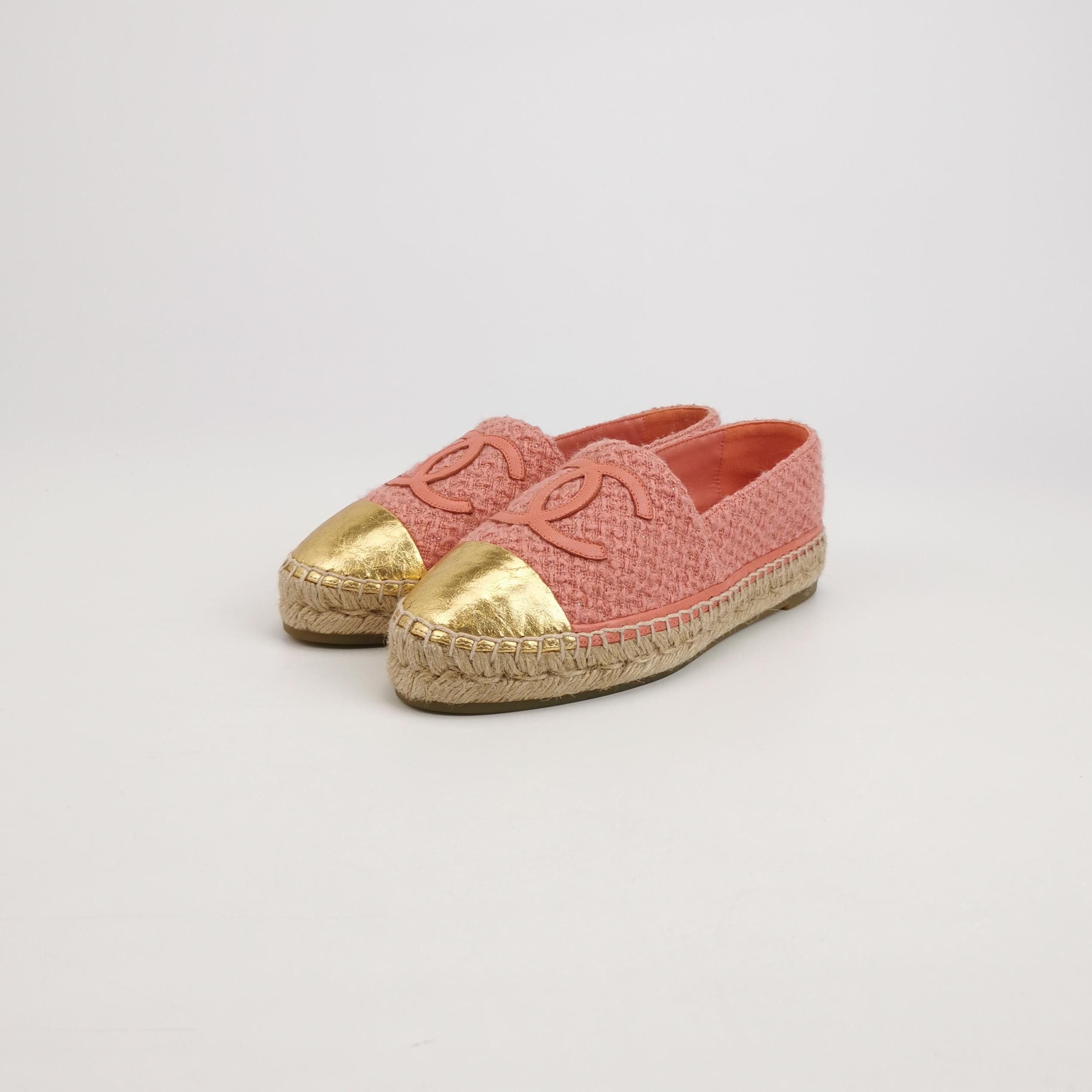 Chanel Chanel Women 8 Flats Size US 8 / IT 38 - 2 Thumbnail