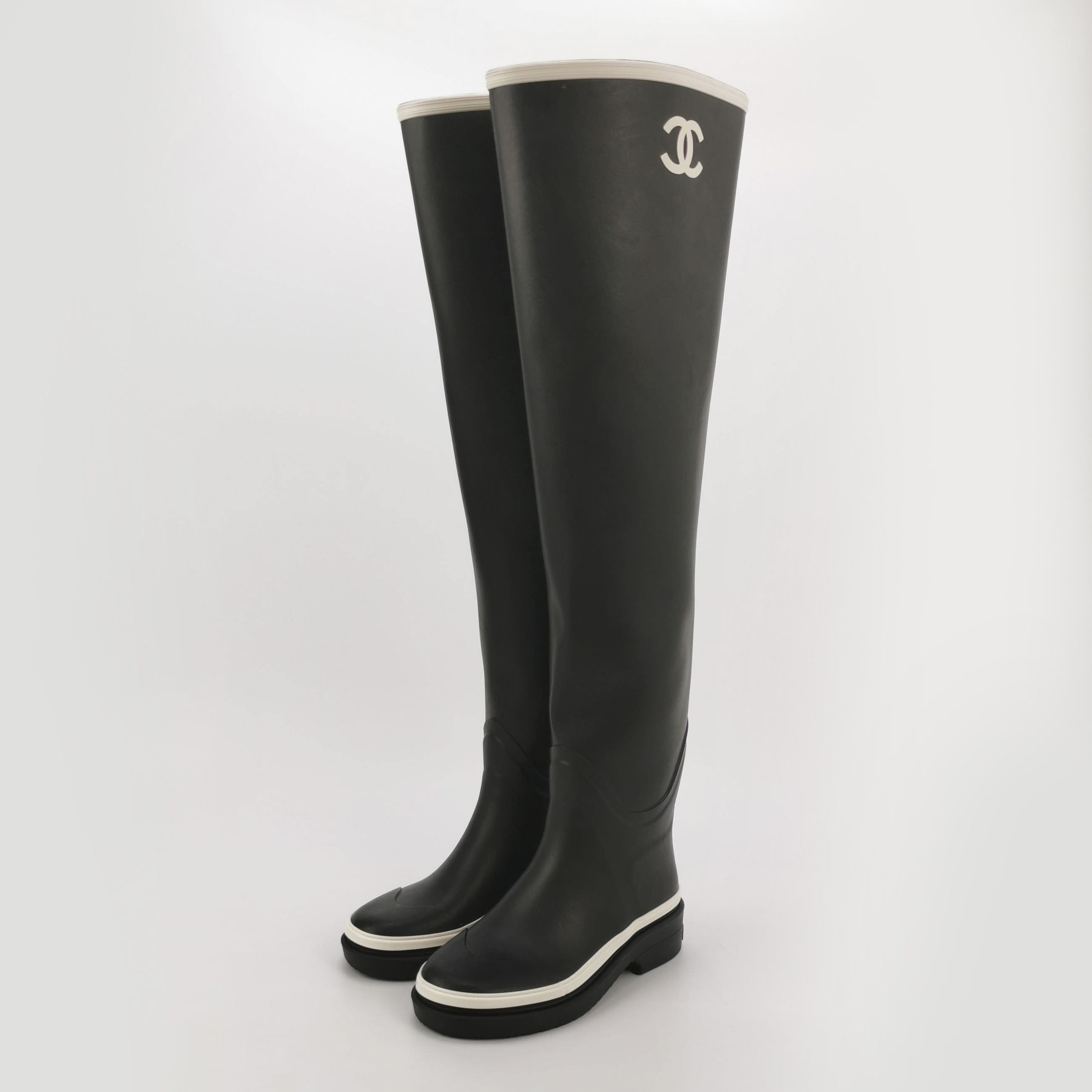 Chanel Chanel Women 6 Boots Size US 6 / IT 36 - 2 Thumbnail