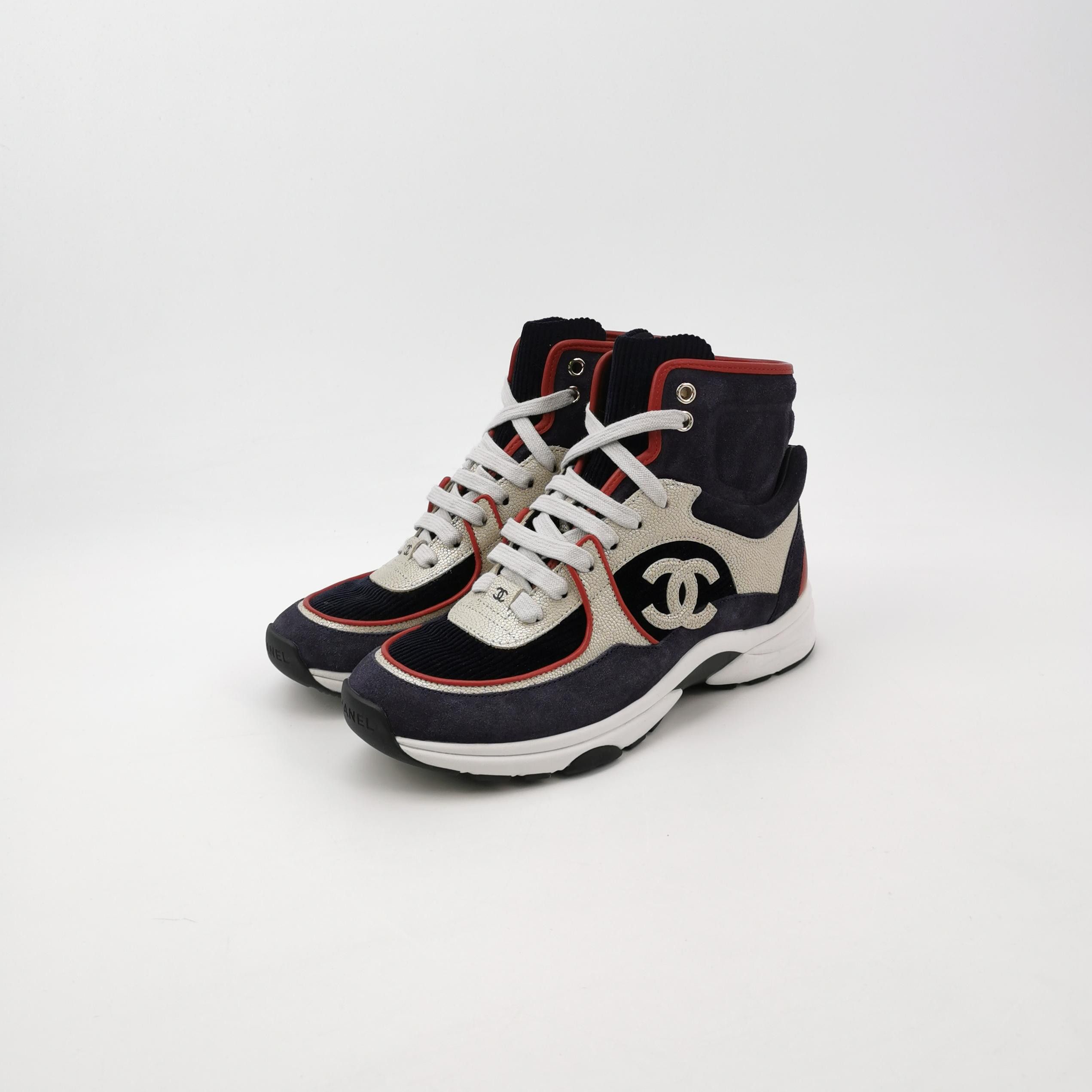 Chanel Chanel Women 6 Lowtop Sneakers Size US 6 / IT 36 - 2 Thumbnail
