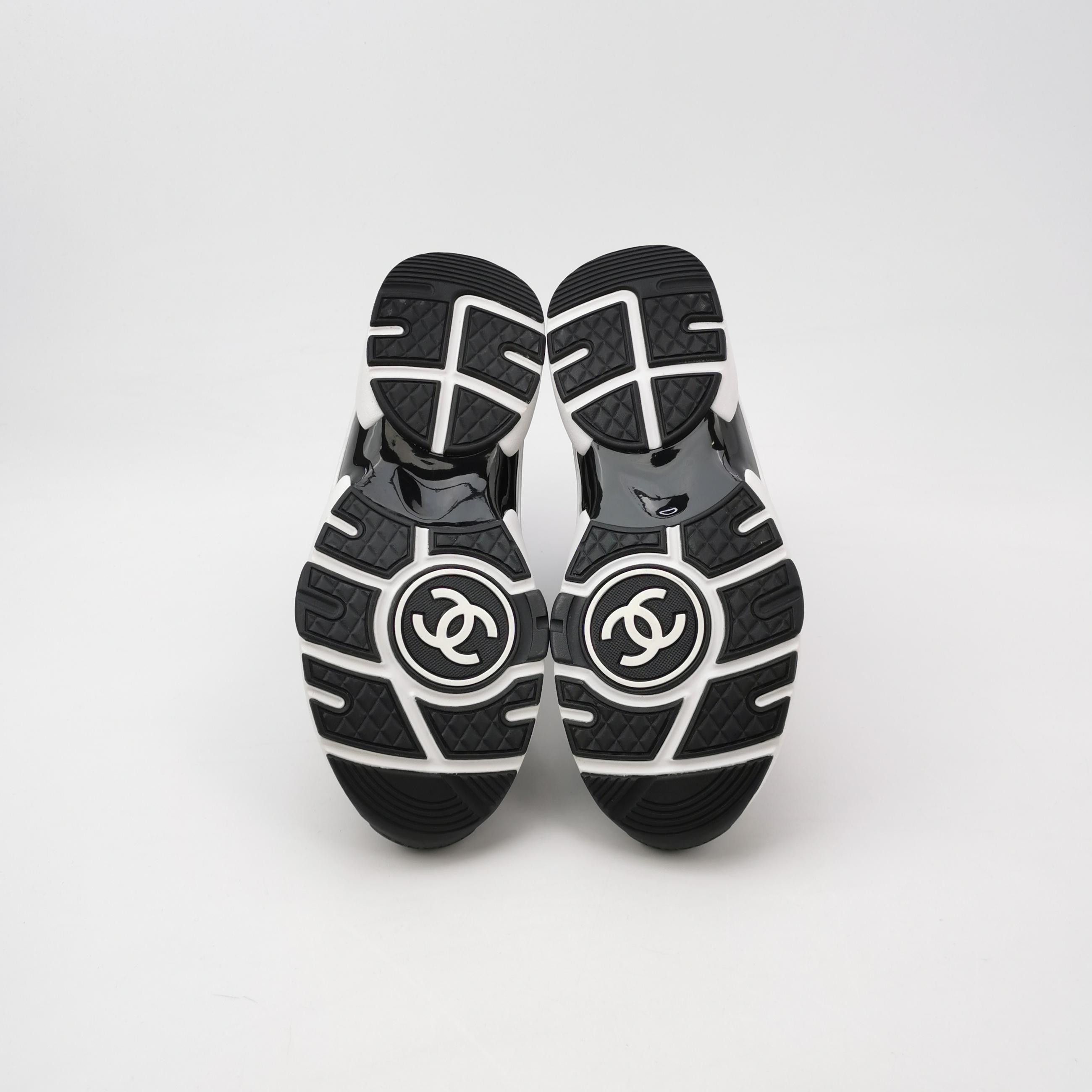 Chanel Chanel Women 6 Lowtop Sneakers Size US 6 / IT 36 - 5 Thumbnail