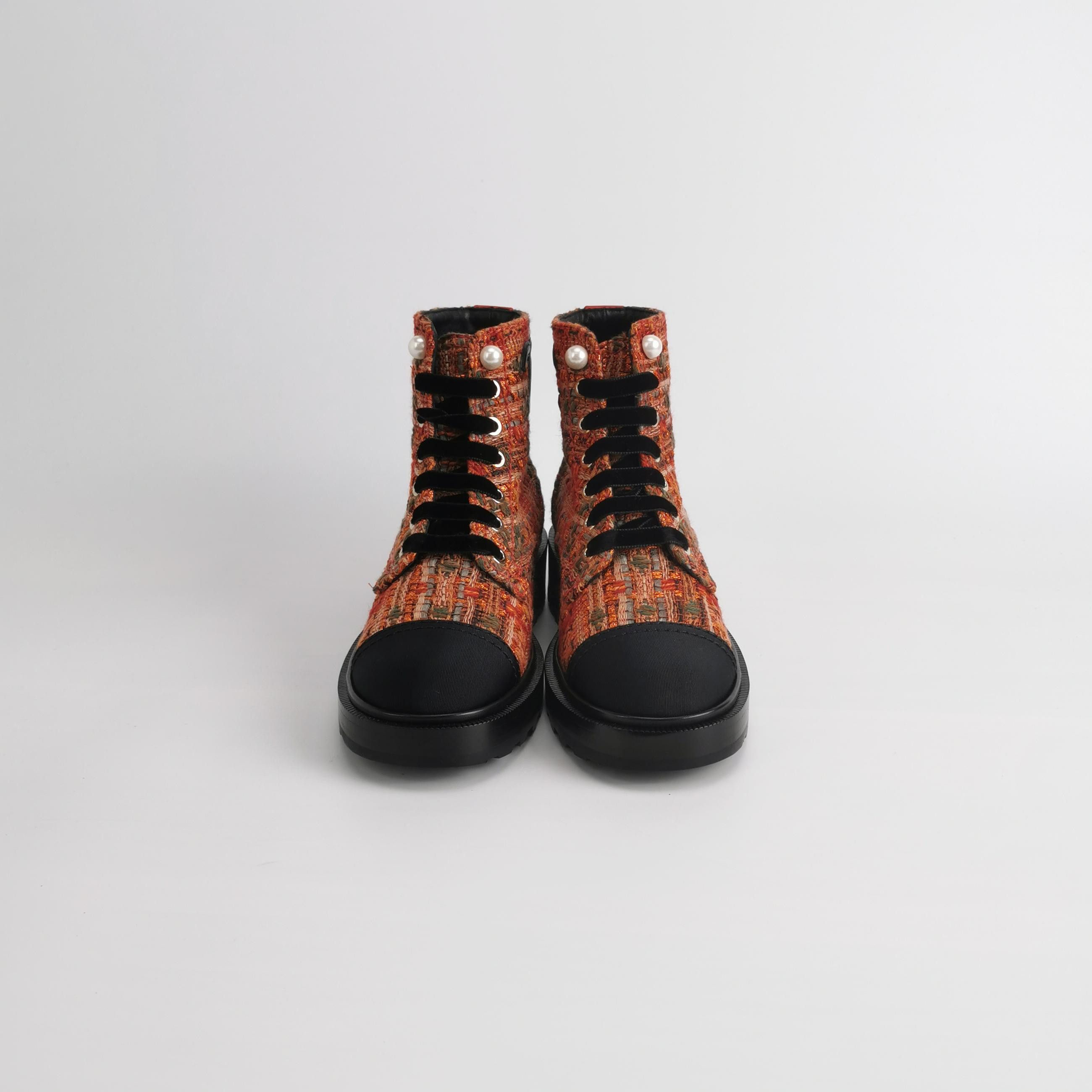 Chanel Chanel Women 6 Boots Size US 6 / IT 36 - 3 Thumbnail