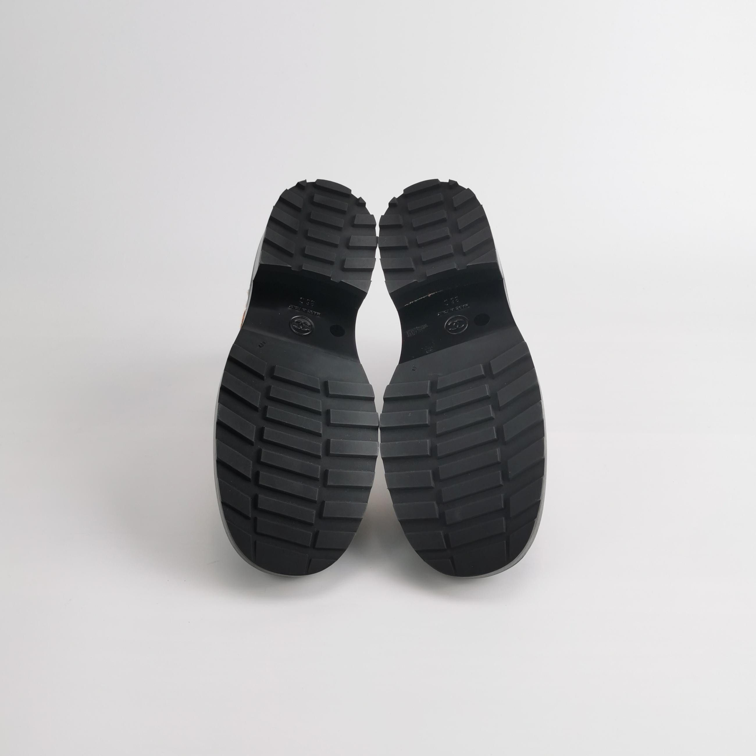 Chanel Chanel Women 6 Boots Size US 6 / IT 36 - 5 Thumbnail