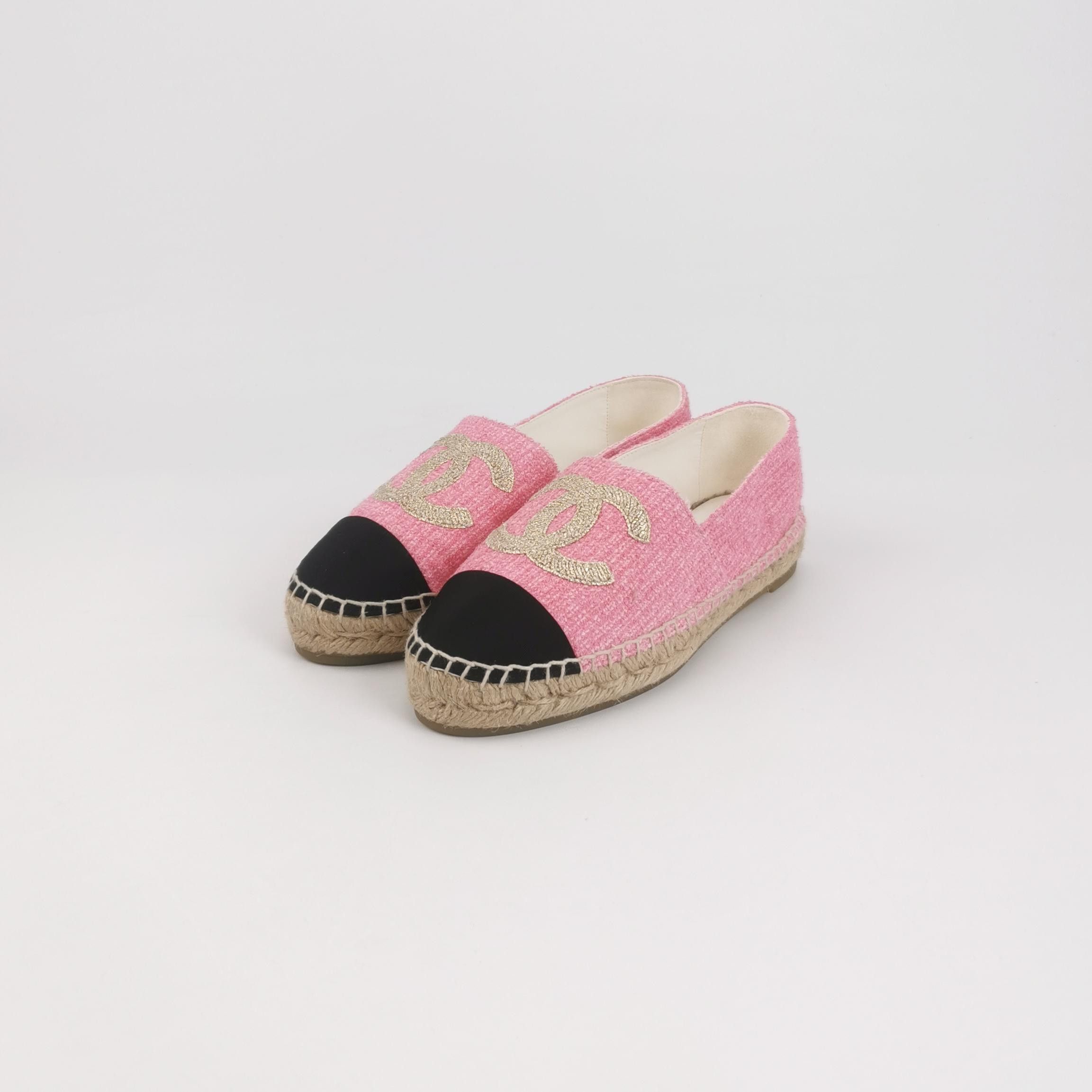 Chanel Chanel Women 7 Flats Size US 7 / IT 37 - 2 Thumbnail
