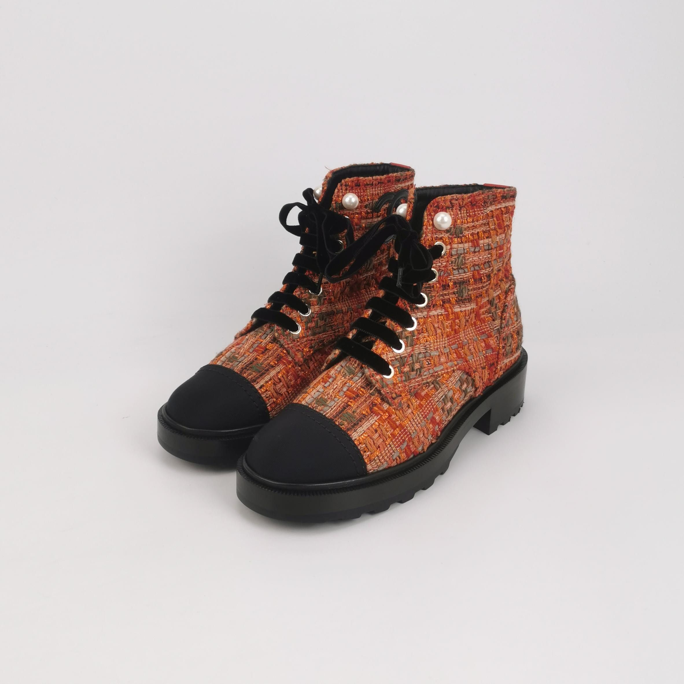 Chanel Chanel Women 6-5 Boots Size US 6.5 / IT 36.5 - 2 Thumbnail
