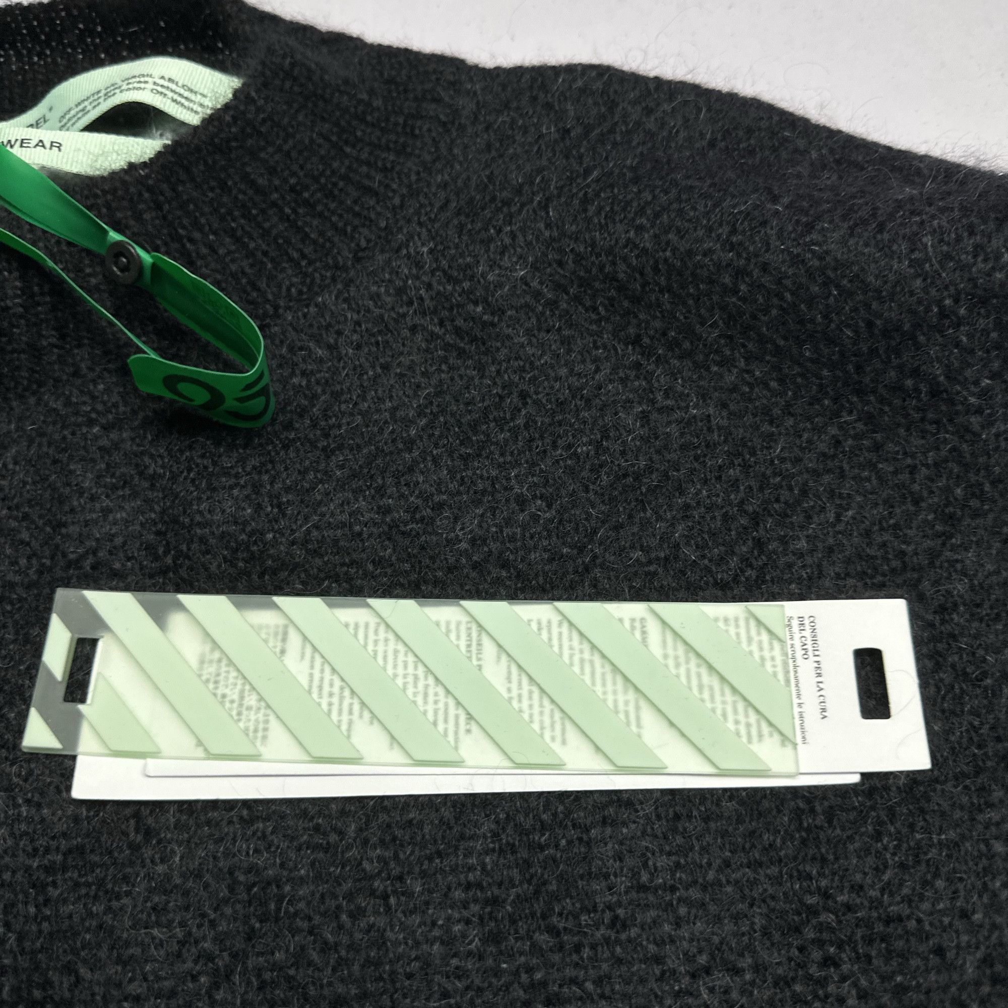 Off-White Off-White Arrows Mohair Sweater Size M Size US M / EU 48-50 / 2 - 4 Thumbnail