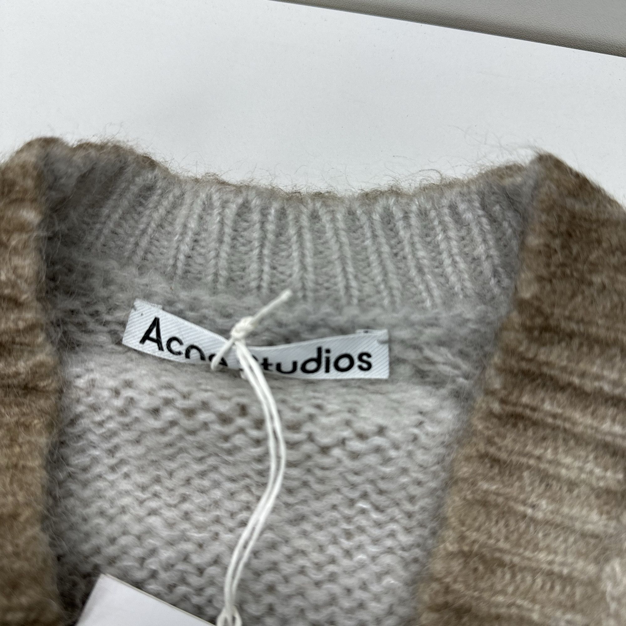 Acne Studios Acne Studios Mohair Gradient Cardigan Size S Size S / US 4 / IT 40 - 3 Thumbnail