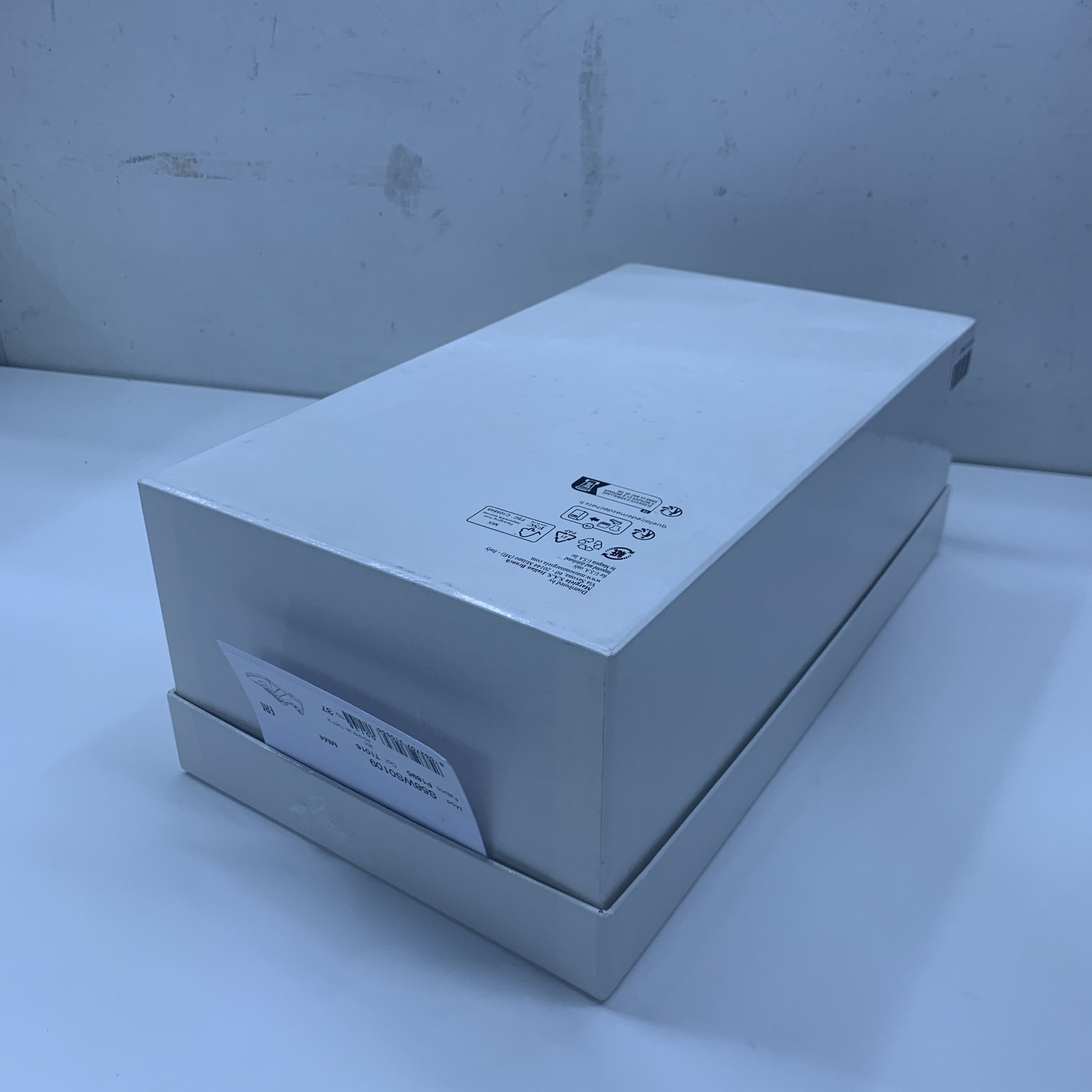 Maison Margiela Maison Margiela Replica Low-Top Sneakers Size 37 Size US 7 / IT 37 - 11 Thumbnail
