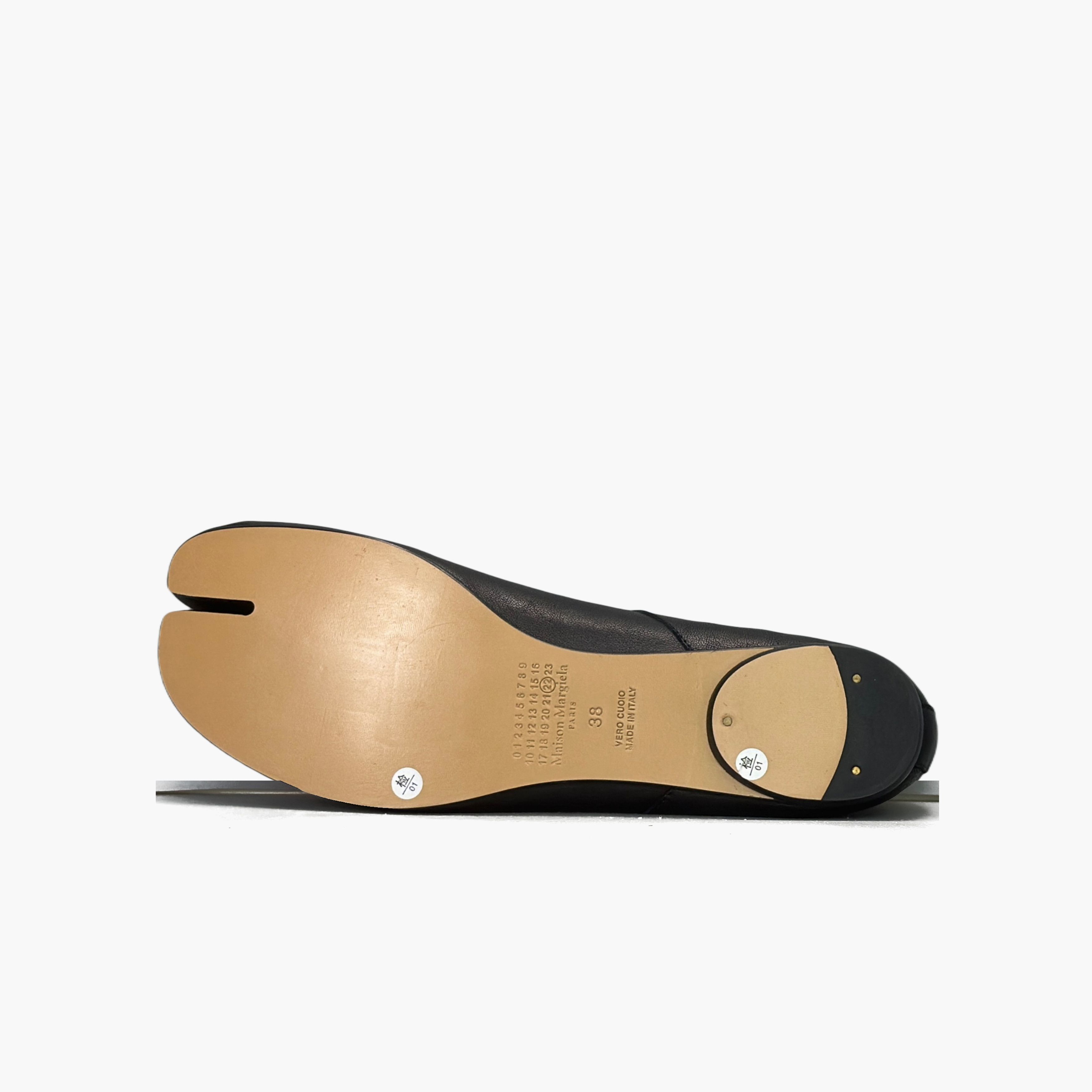 Maison Margiela Maison Margiela Black Leather Tabi Ballet Flats Size 38 Size US 8 / IT 38 - 8 Thumbnail