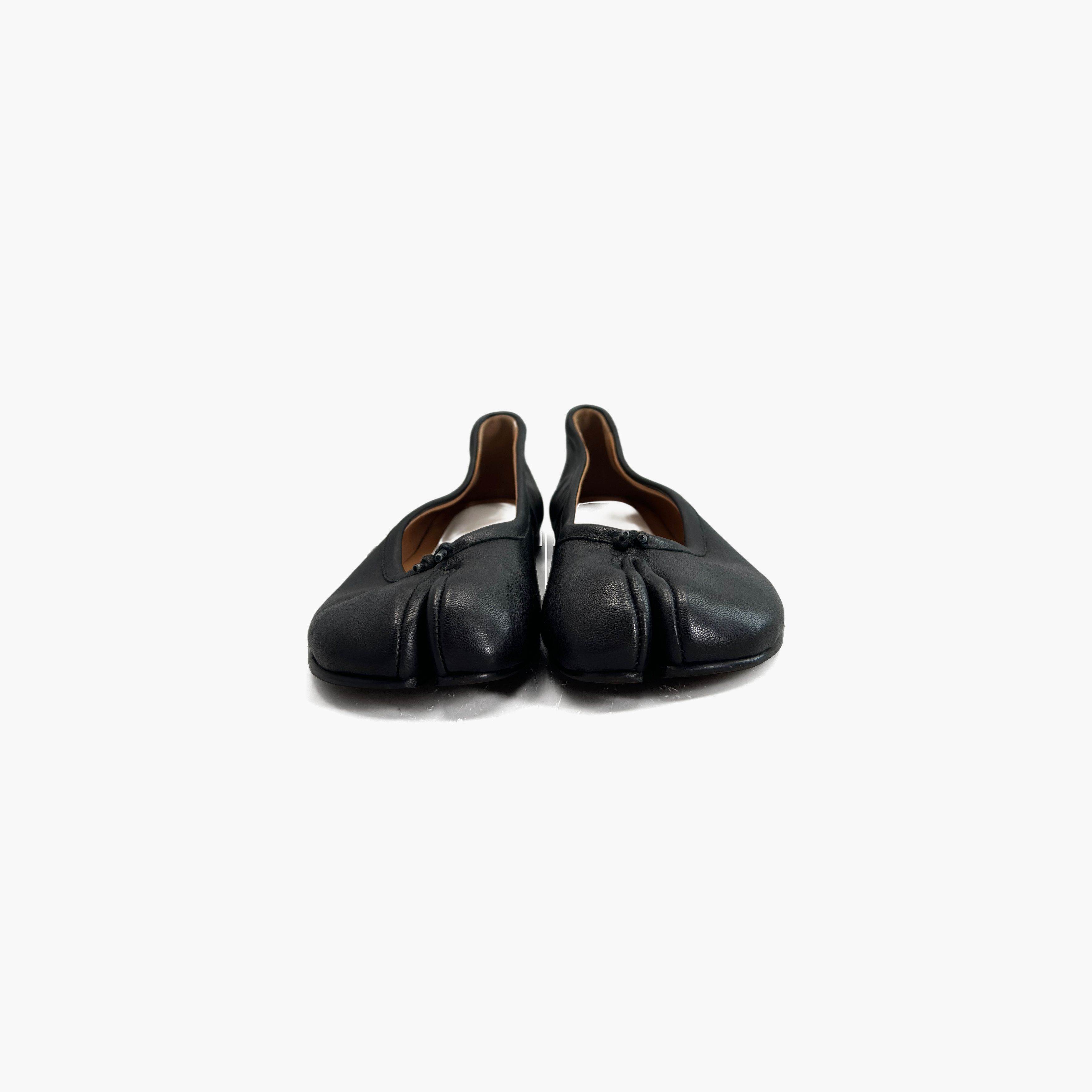 Maison Margiela Maison Margiela Black Leather Tabi Ballet Flats Size 38 Size US 8 / IT 38 - 5 Thumbnail