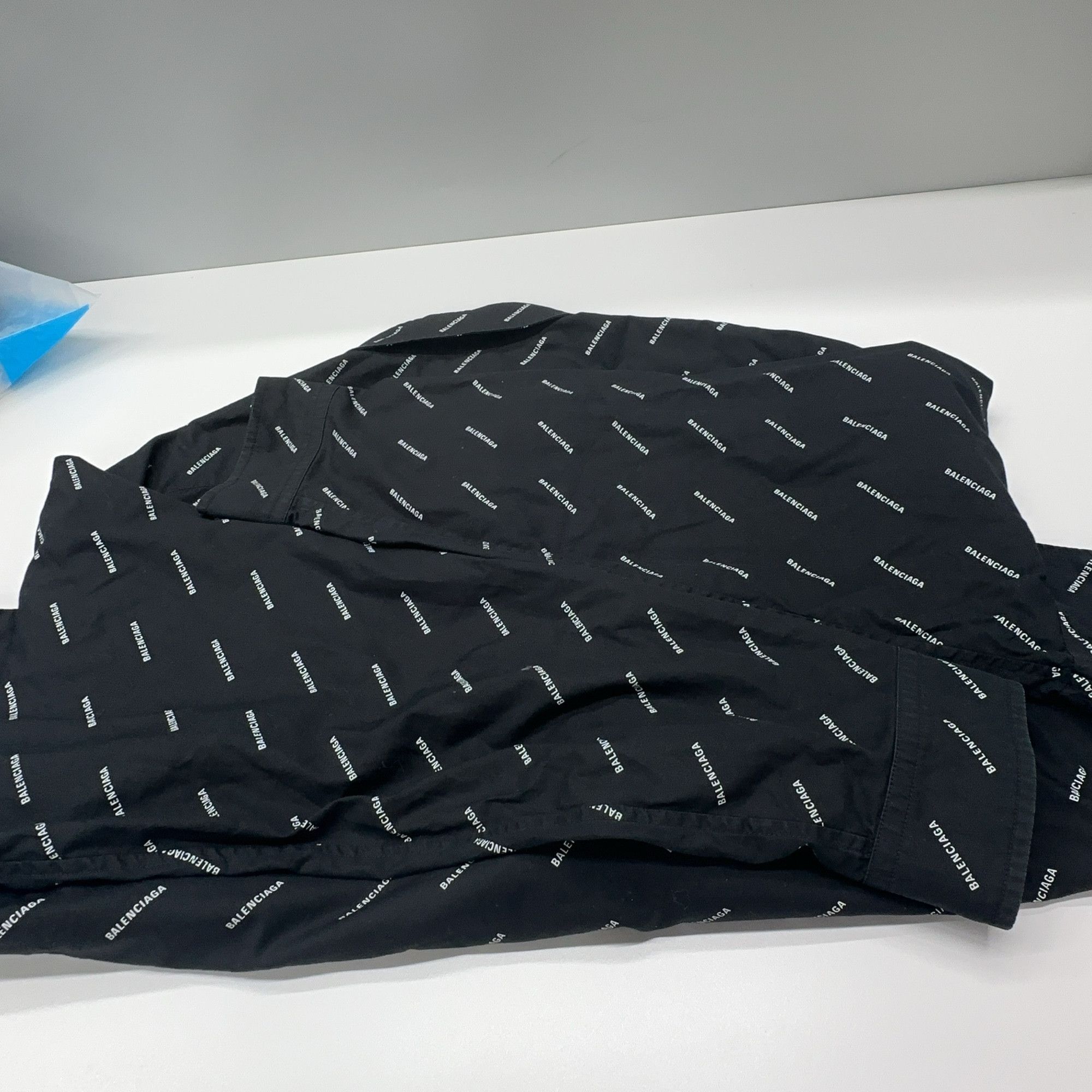 Balenciaga Balenciaga All Over Logo Button Up Shirt Size M Size US XXS / EU 40 - 9 Thumbnail