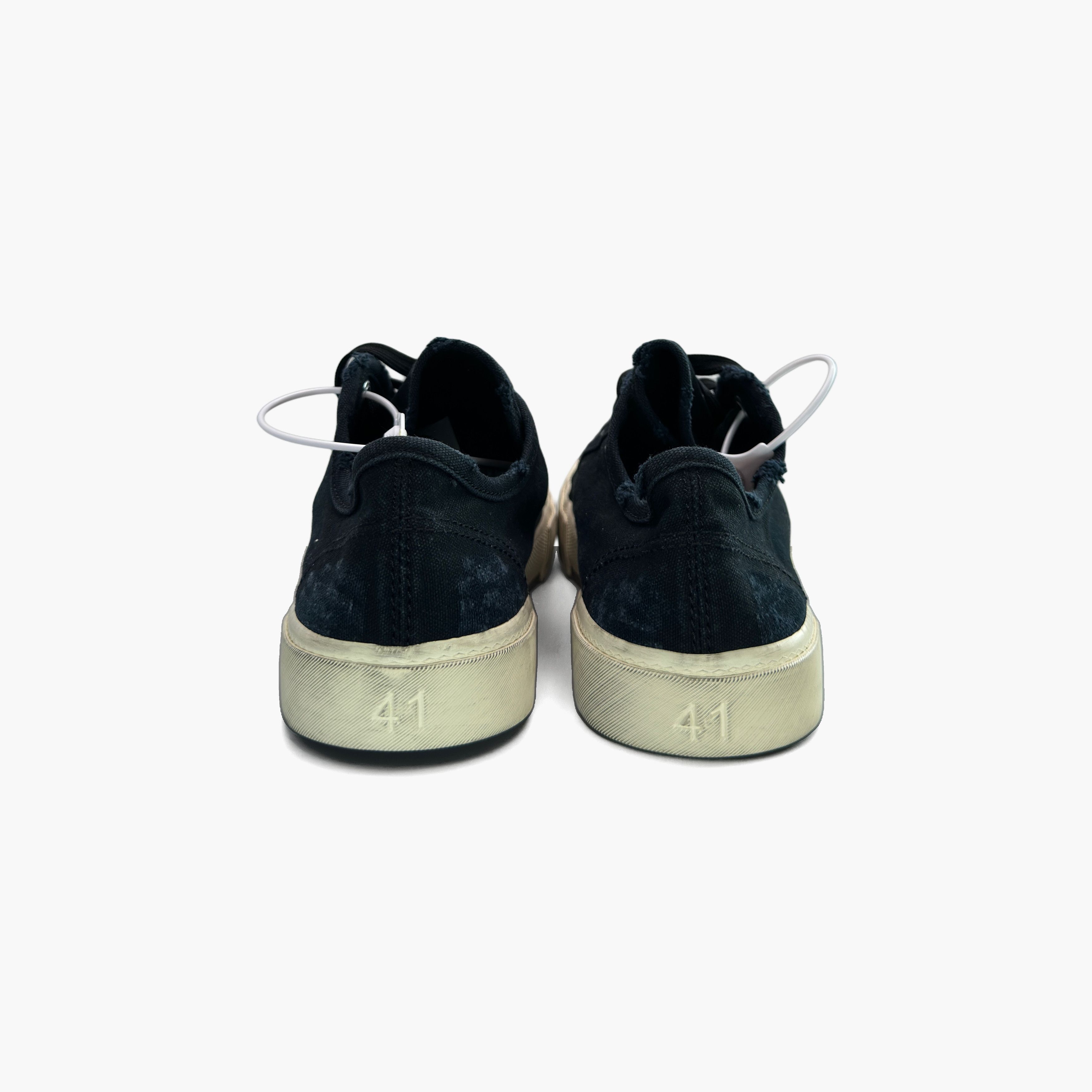 Balenciaga Balenciaga Paris Distressed Low-Top Sneakers Size 41 Size US 8 / EU 41 - 6 Thumbnail