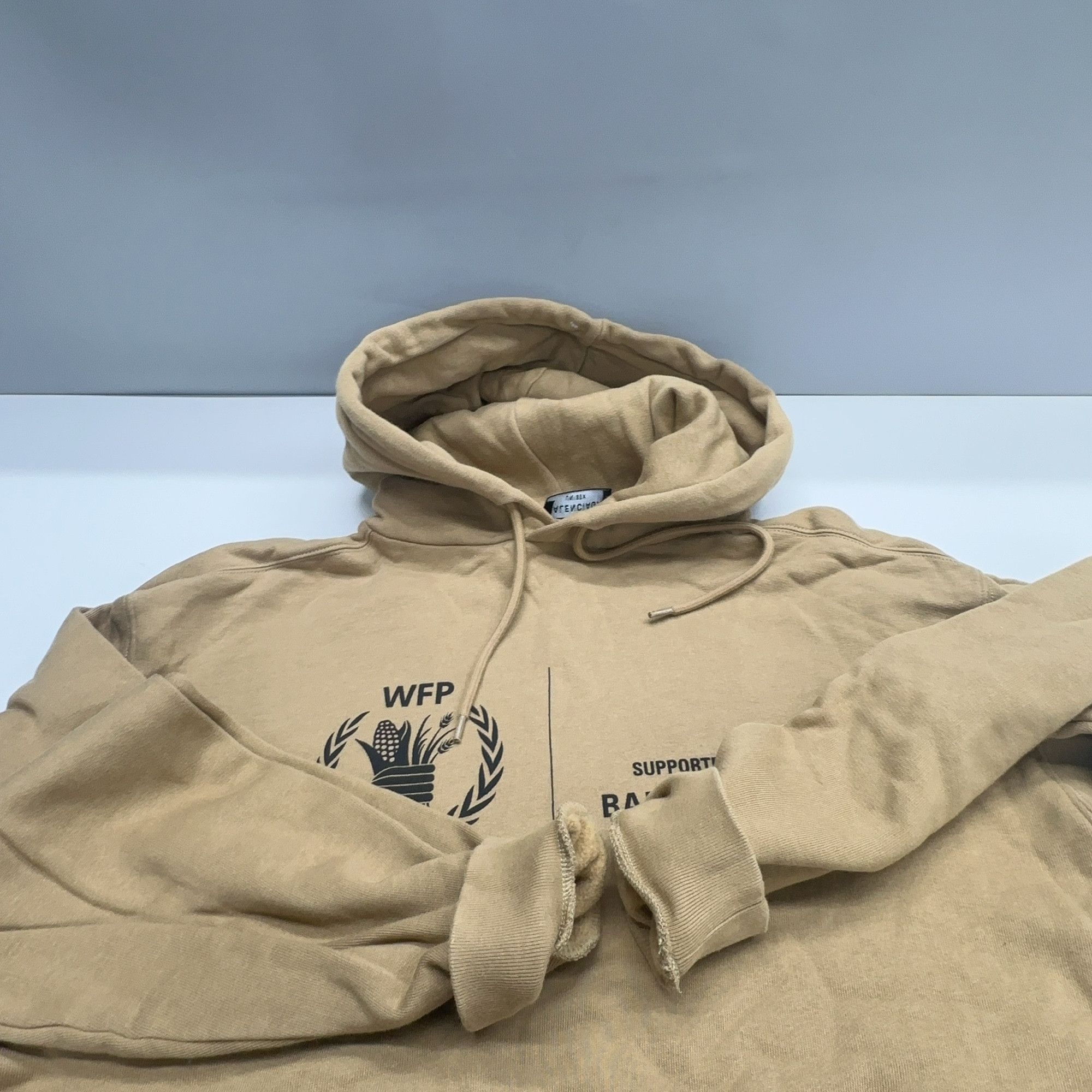 Balenciaga Balenciaga x WFP Logo Hoodie Size S Size US S / EU 44-46 / 1 - 7 Thumbnail