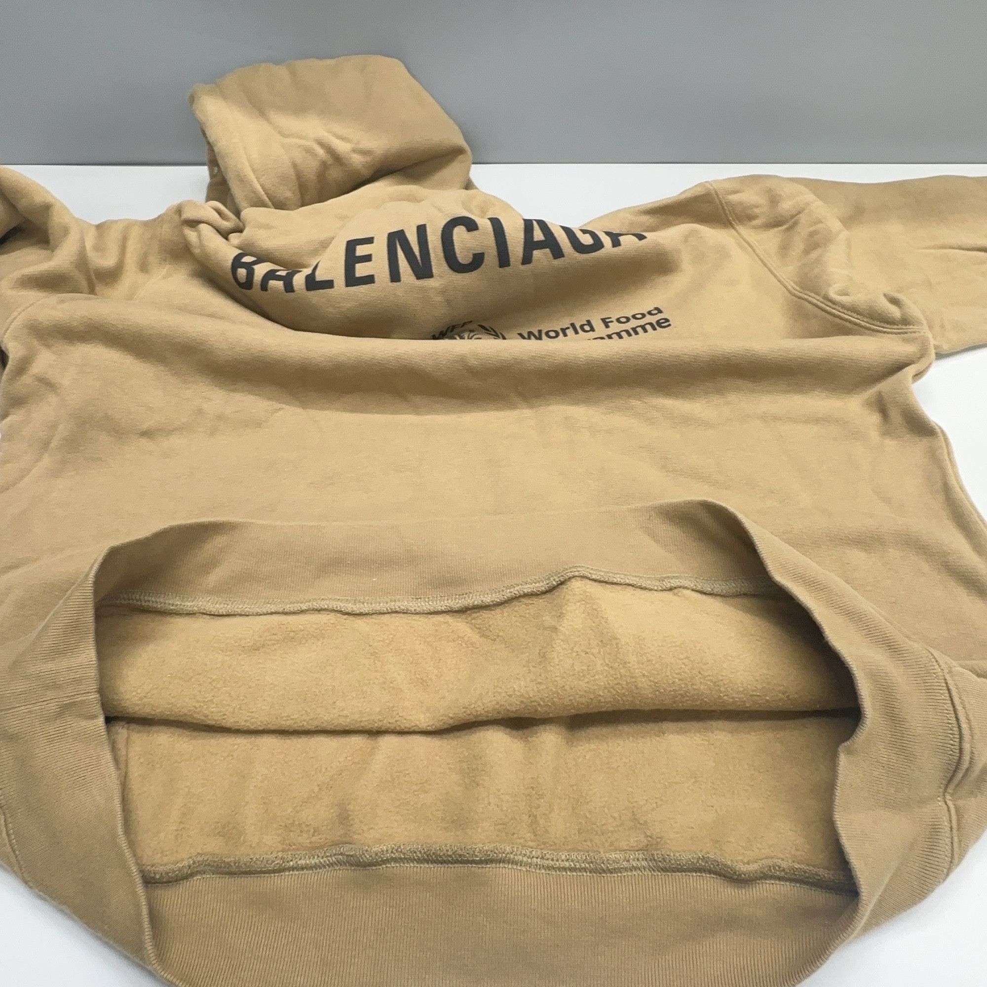 Balenciaga Balenciaga x WFP Logo Hoodie Size S Size US S / EU 44-46 / 1 - 8 Thumbnail