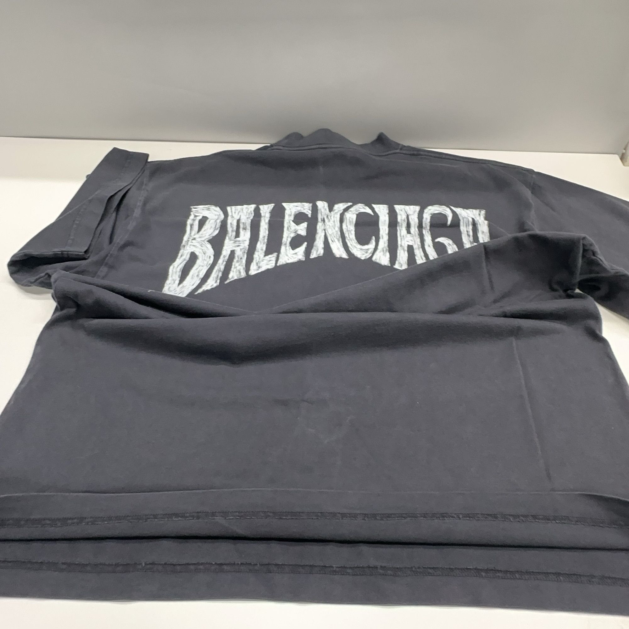 Balenciaga Balenciaga Paris Graphic T-Shirt Size S Size US S / EU 44-46 / 1 - 13 Thumbnail