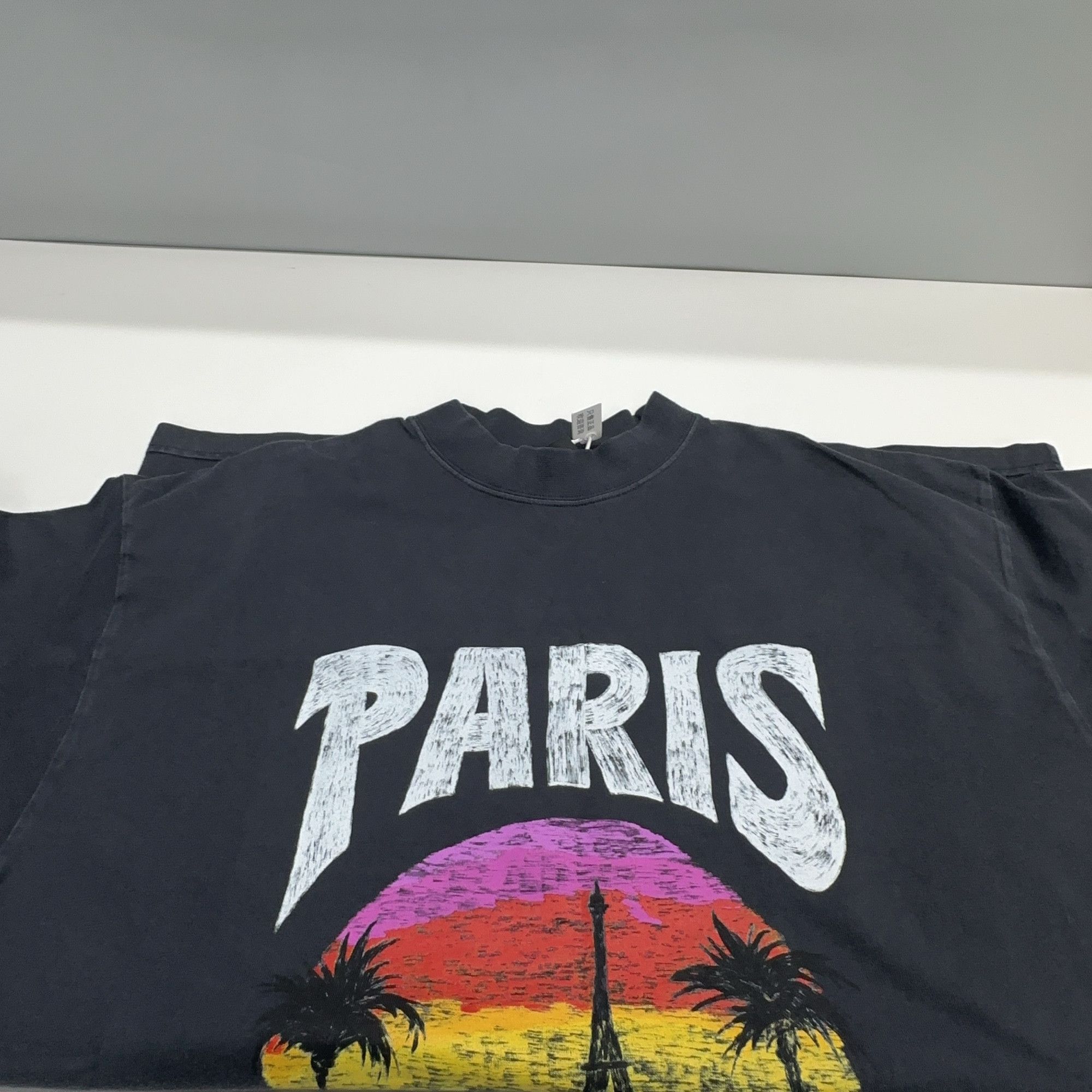 Balenciaga Balenciaga Paris Graphic T-Shirt Size S Size US S / EU 44-46 / 1 - 10 Thumbnail
