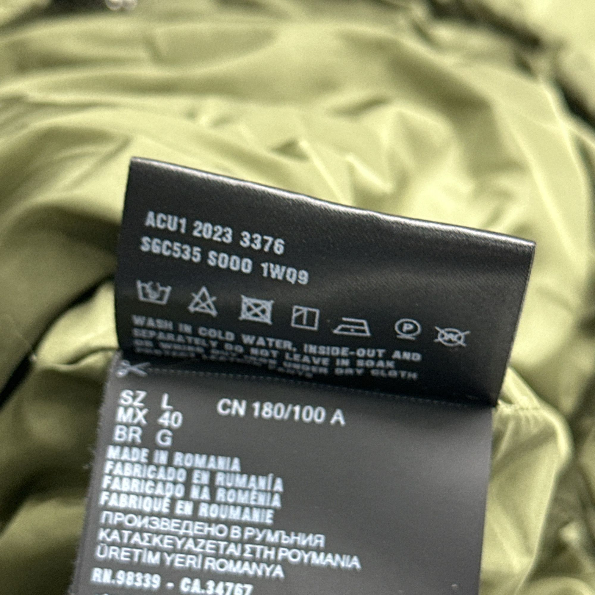 Prada Prada Re-Nylon Logo Jacket Size L Size US L / EU 52-54 / 3 - 4 Thumbnail
