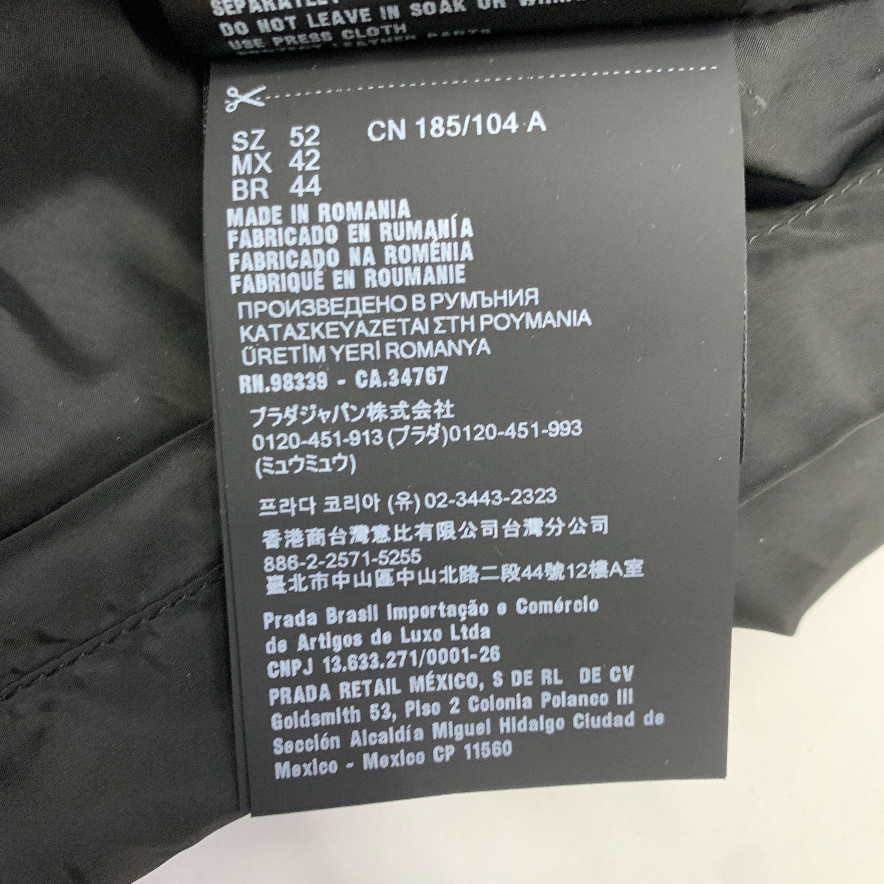 Prada Prada Logo Plaque Zip-Up Hooded Jacket Size L Size US L / EU 52-54 / 3 - 2 Thumbnail