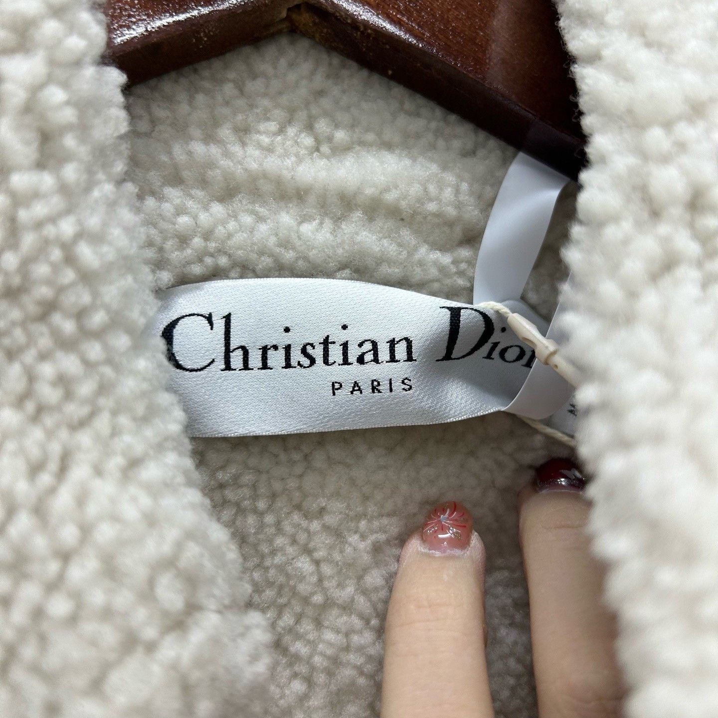 Dior Dior Bee Embroidered Shearling Vest Size 36 Size XS / US 0-2 / IT 36-38 - 5 Thumbnail