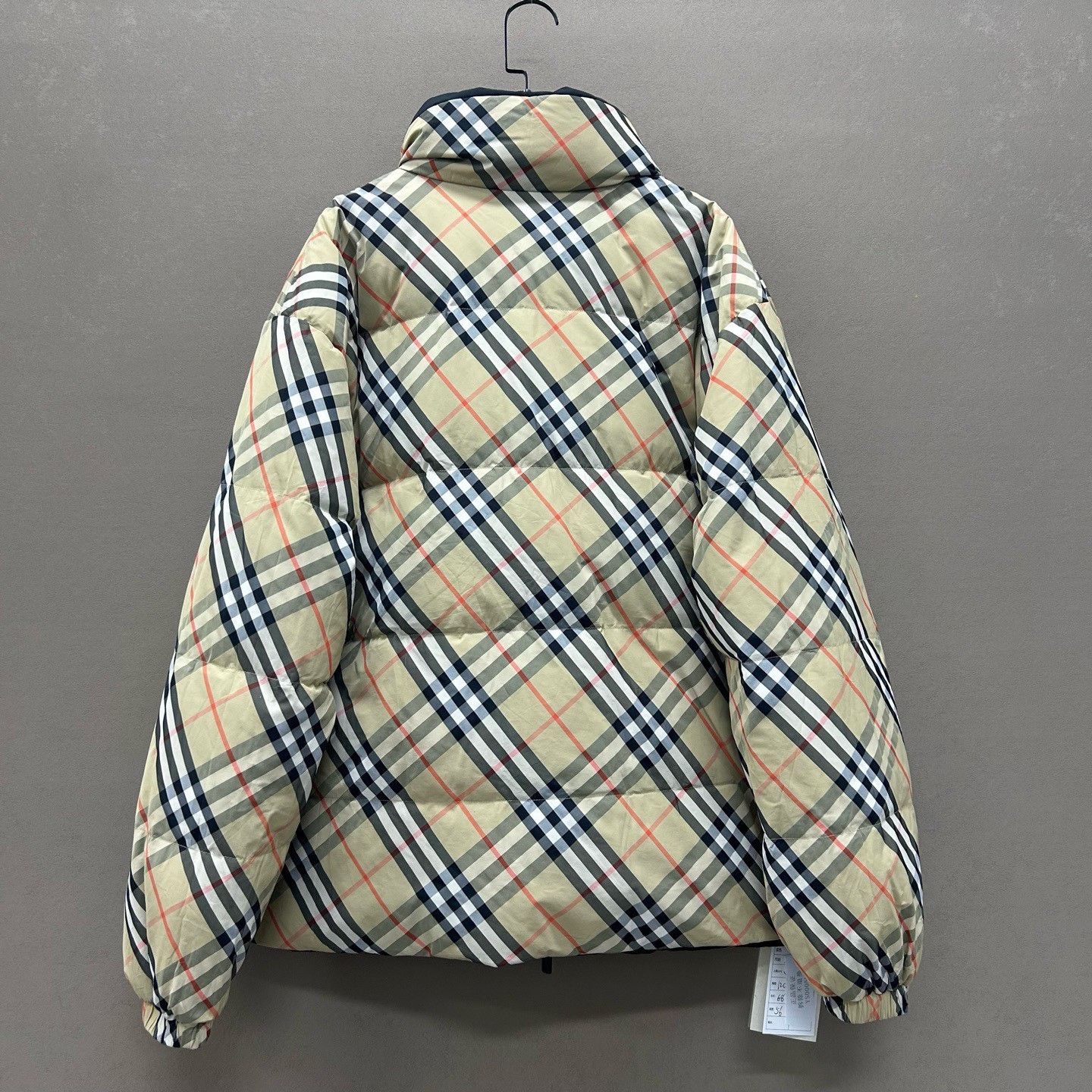 Burberry Burberry Reversible Plaid Down Jacket Size L Size US L / EU 52-54 / 3 - 3 Thumbnail