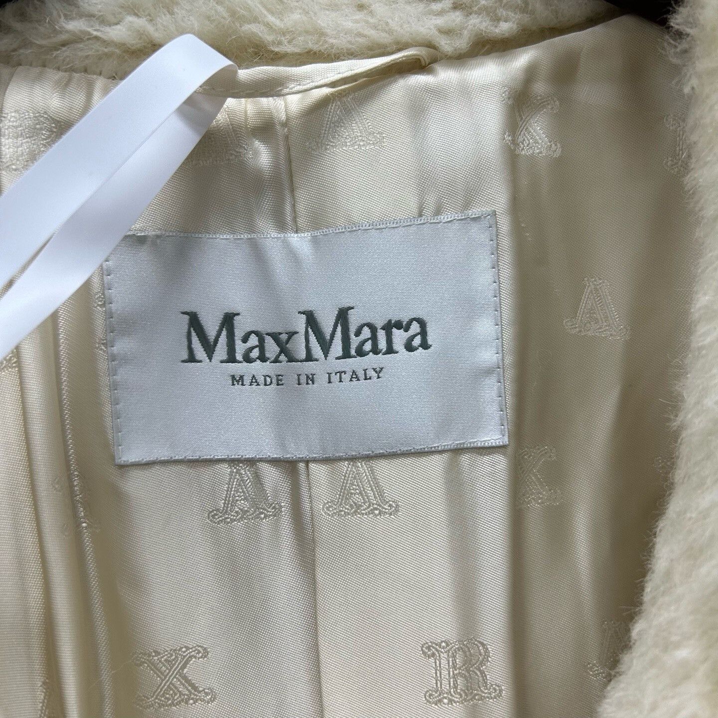 Max Mara MaxMara White Teddy Coat Size 34 Size XS / US 0-2 / IT 36-38 - 4 Thumbnail