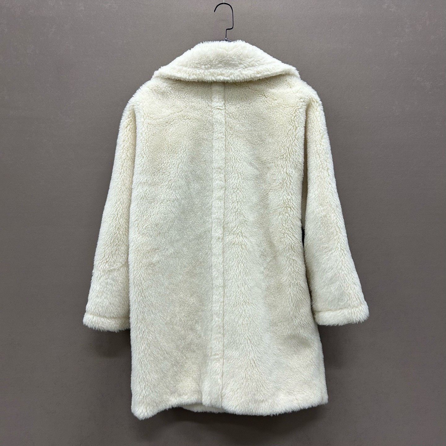 Max Mara MaxMara White Teddy Coat Size 34 Size XS / US 0-2 / IT 36-38 - 3 Thumbnail