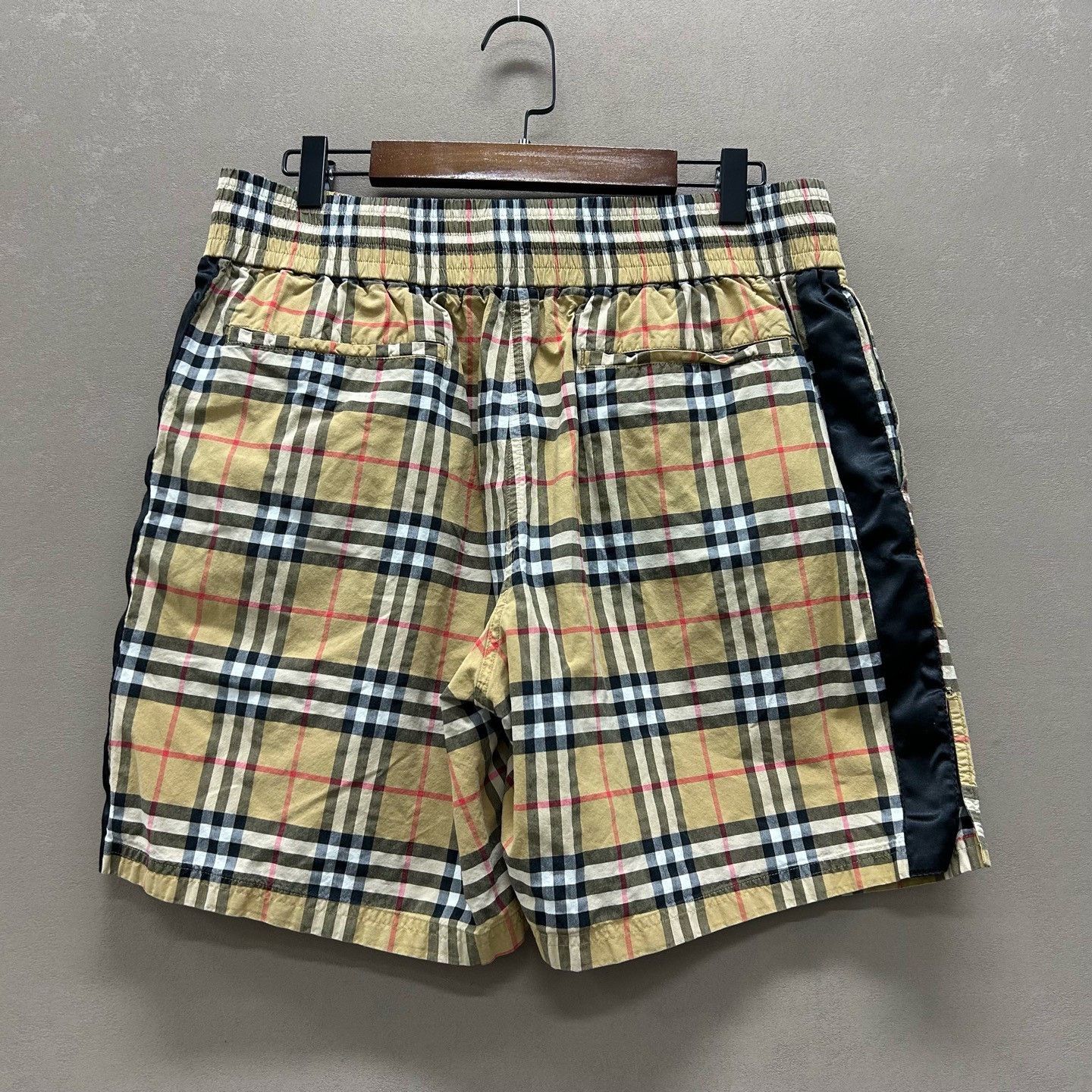 Burberry Burberry Classic Check Shorts Size 32 Size US 32 / EU 48 - 3 Thumbnail