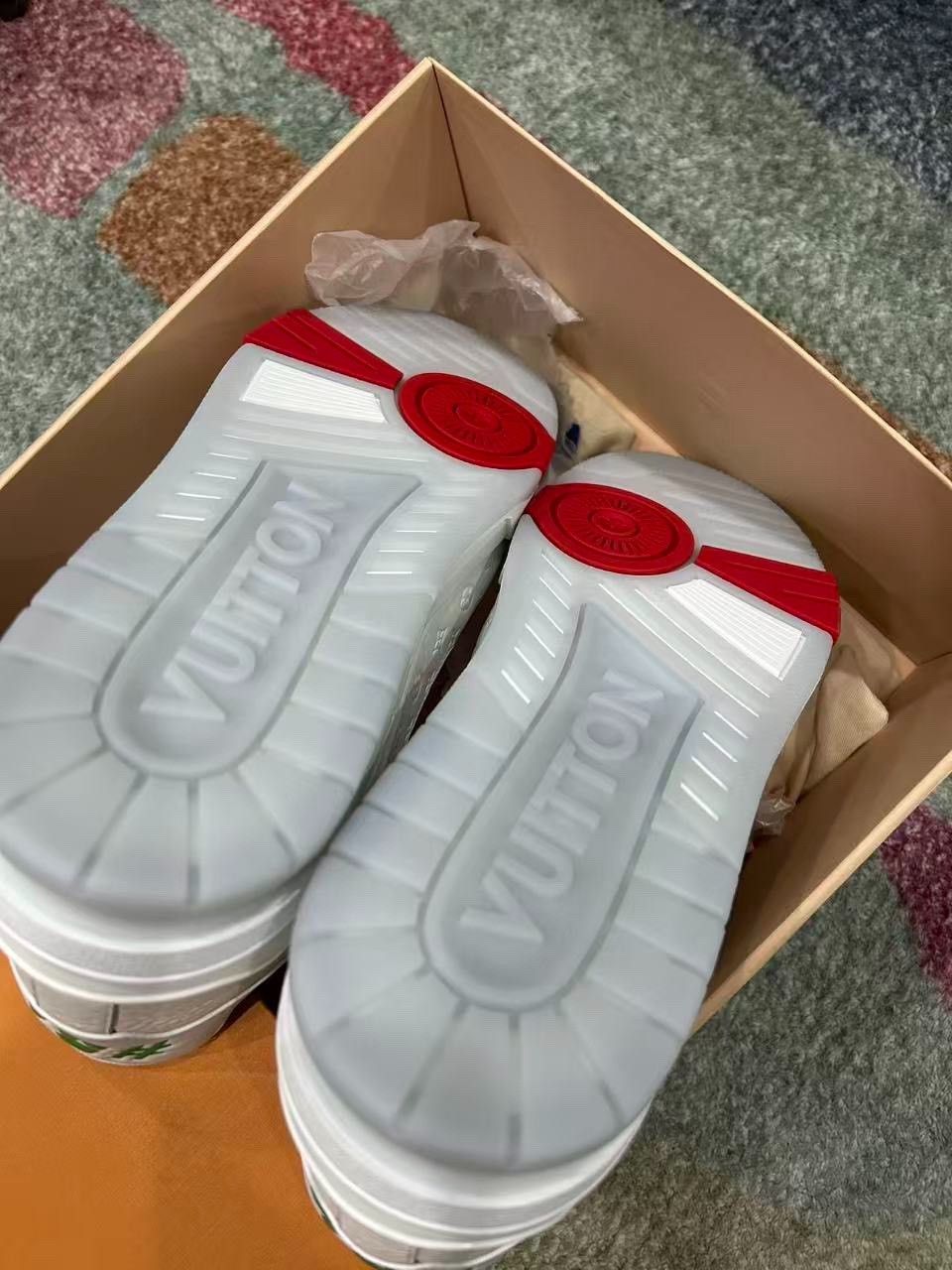 Louis Vuitton Louis Vuitton Trainer Low-Top Sneakers Size US 11 Size US 11 / EU 44 - 3 Thumbnail