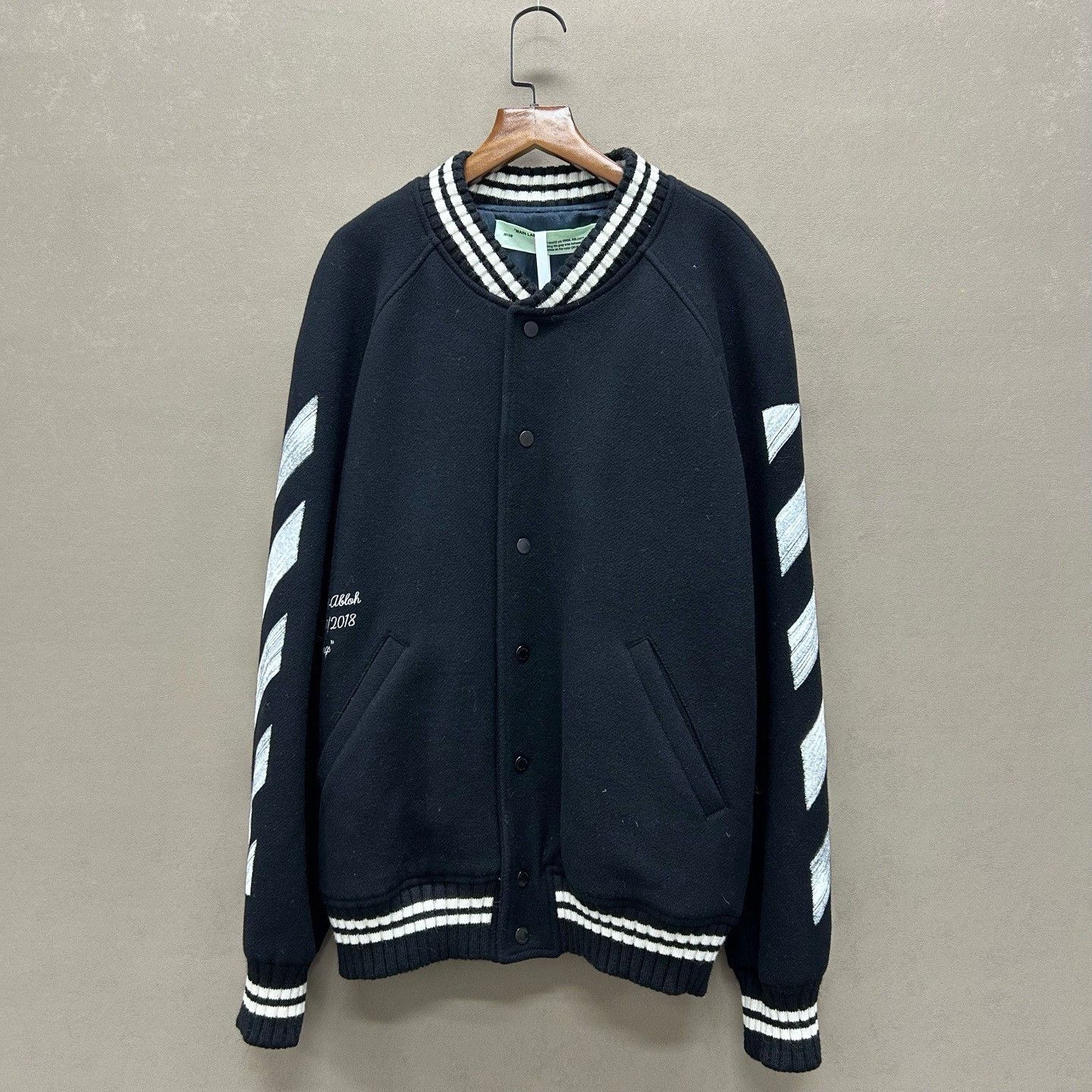 Off-White Off-White Arrow Logo Varsity Jacket Size L Size US L / EU 52-54 / 3 - 2 Thumbnail