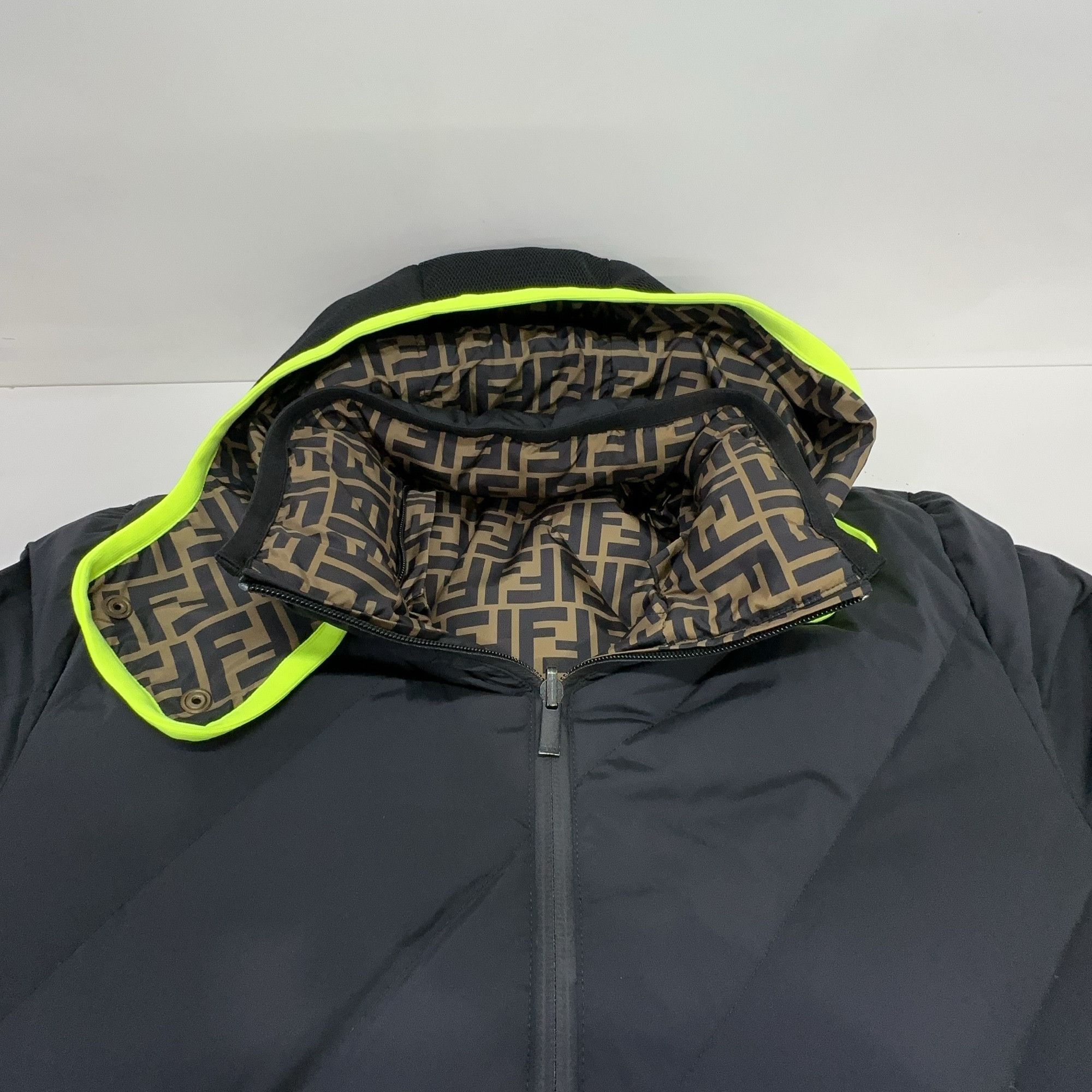 Fendi Fendi Reversible FF Down Jacket Size 48 Size US M / EU 48-50 / 2 - 7 Thumbnail