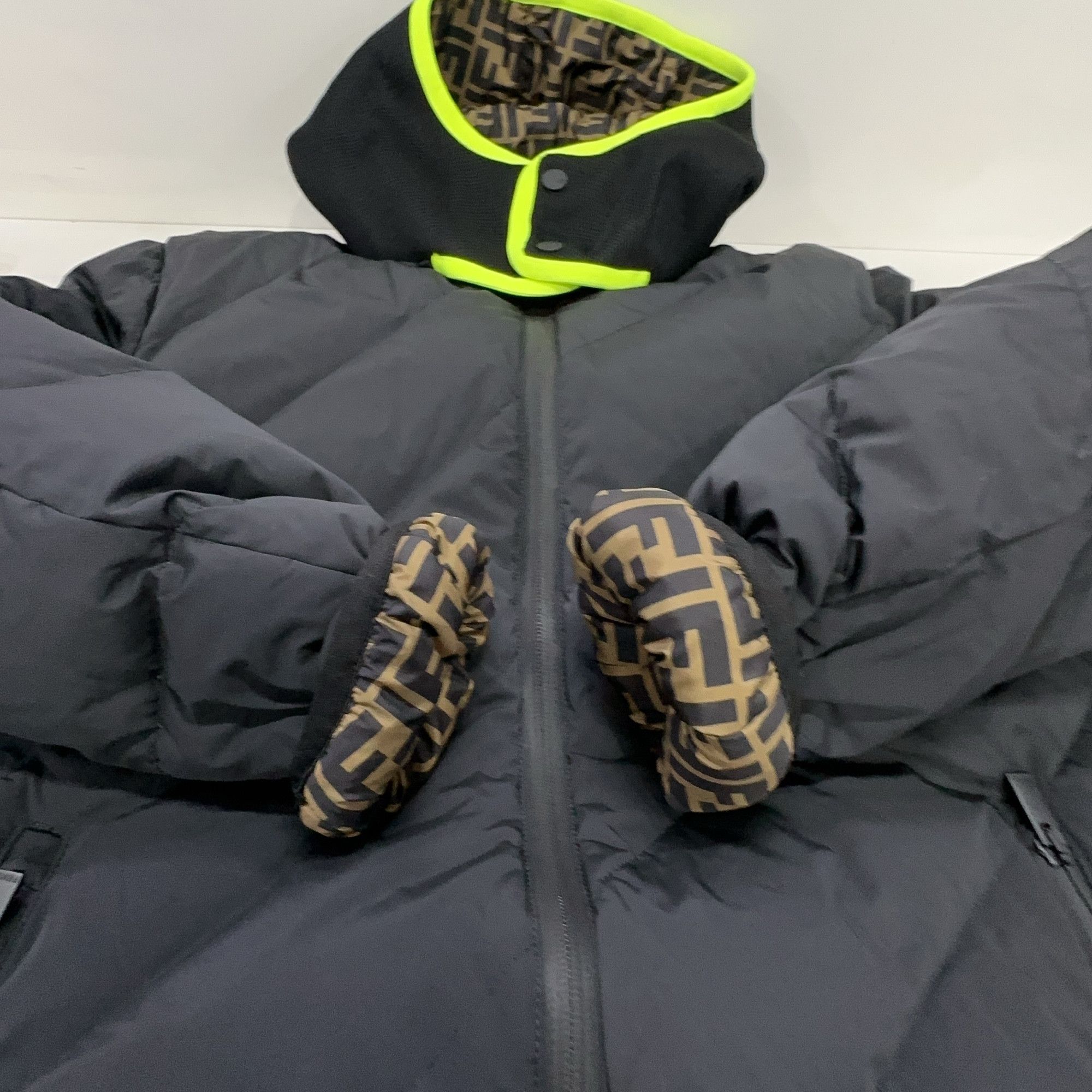 Fendi Fendi Reversible FF Down Jacket Size 48 Size US M / EU 48-50 / 2 - 11 Thumbnail