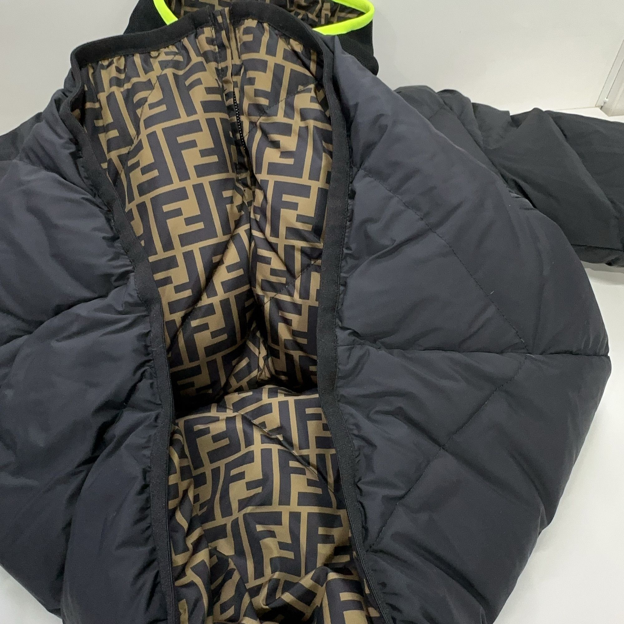 Fendi Fendi Reversible FF Down Jacket Size 48 Size US M / EU 48-50 / 2 - 9 Thumbnail