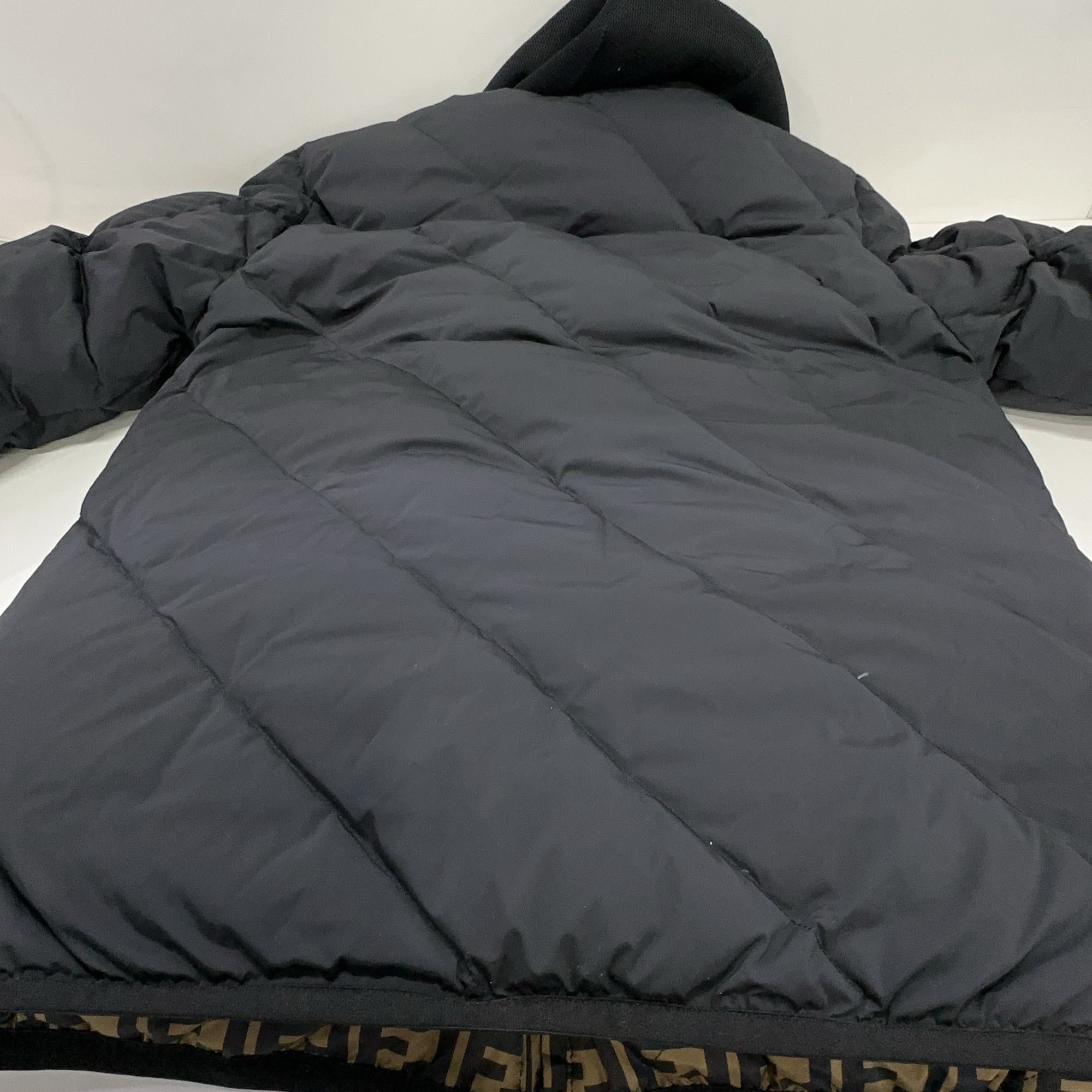 Fendi Fendi Reversible FF Down Jacket Size 48 Size US M / EU 48-50 / 2 - 12 Thumbnail
