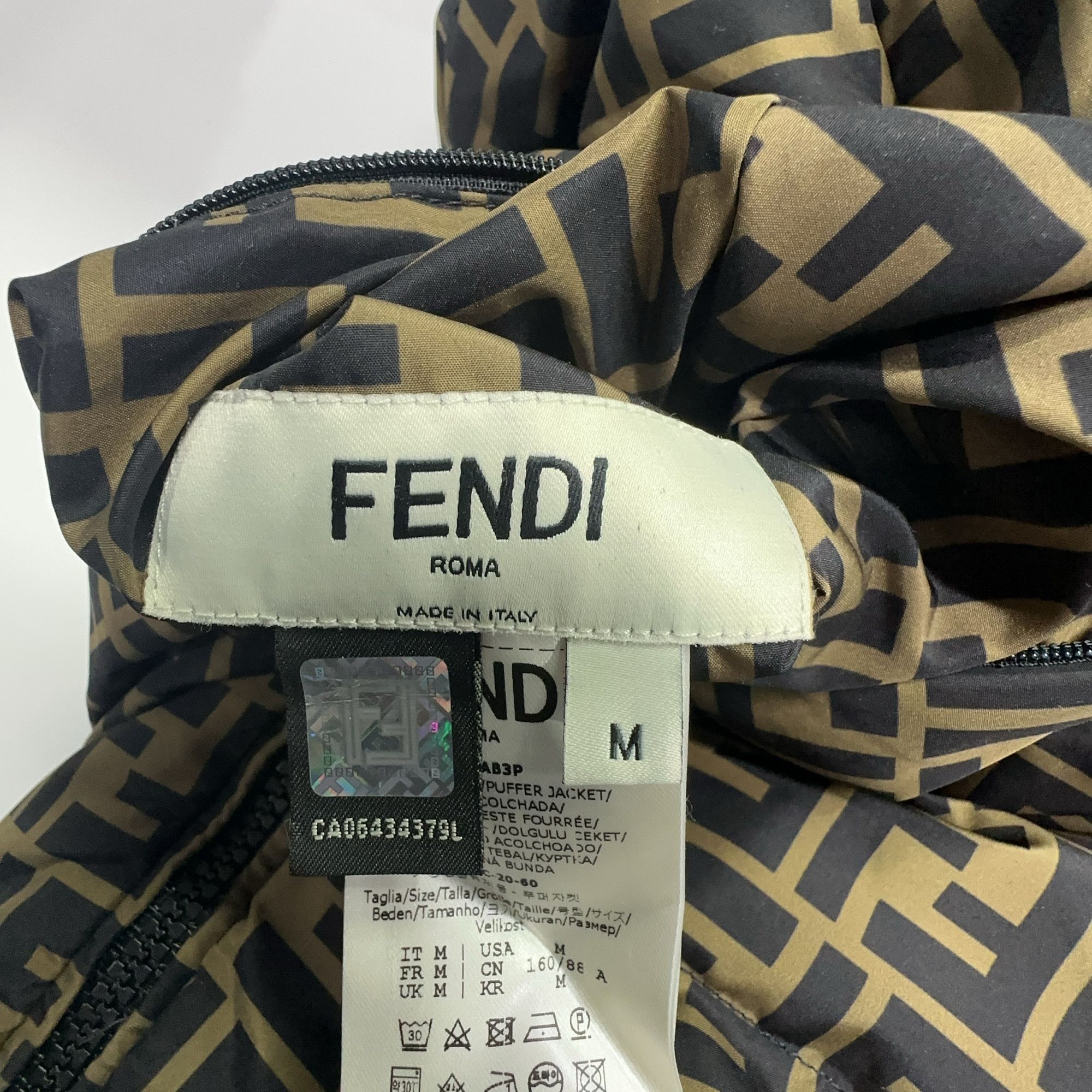 Fendi Fendi FF Logo Reversible Puffer Vest Size M Size US M / EU 48-50 / 2 - 5 Thumbnail