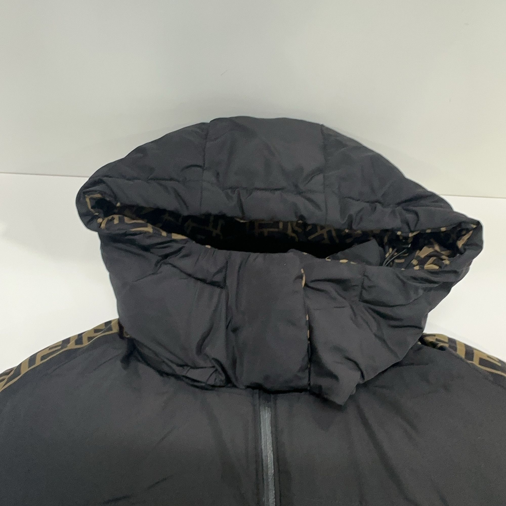 Fendi Fendi FF Logo Reversible Puffer Vest Size M Size US M / EU 48-50 / 2 - 11 Thumbnail