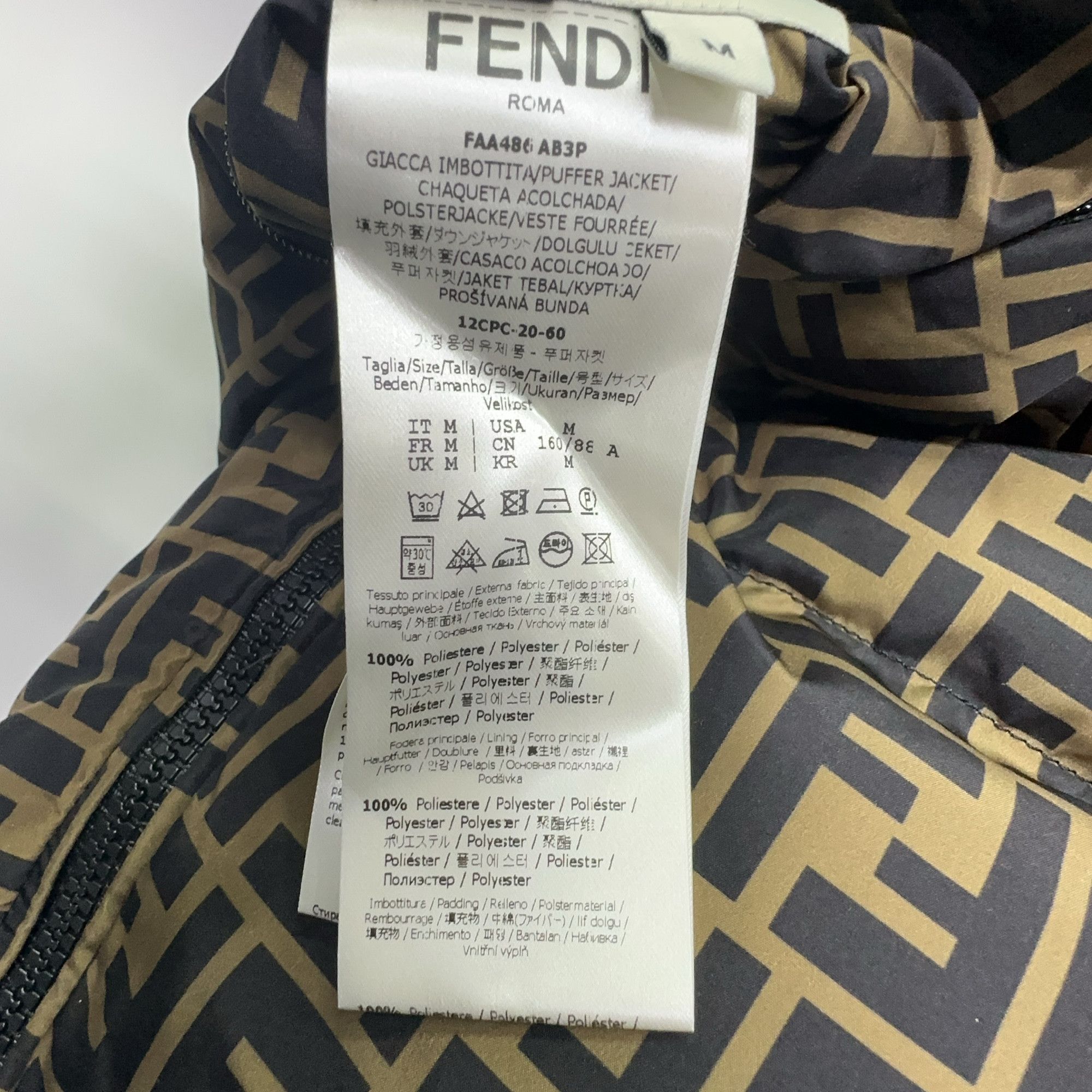 Fendi Fendi FF Logo Reversible Puffer Vest Size M Size US M / EU 48-50 / 2 - 6 Thumbnail