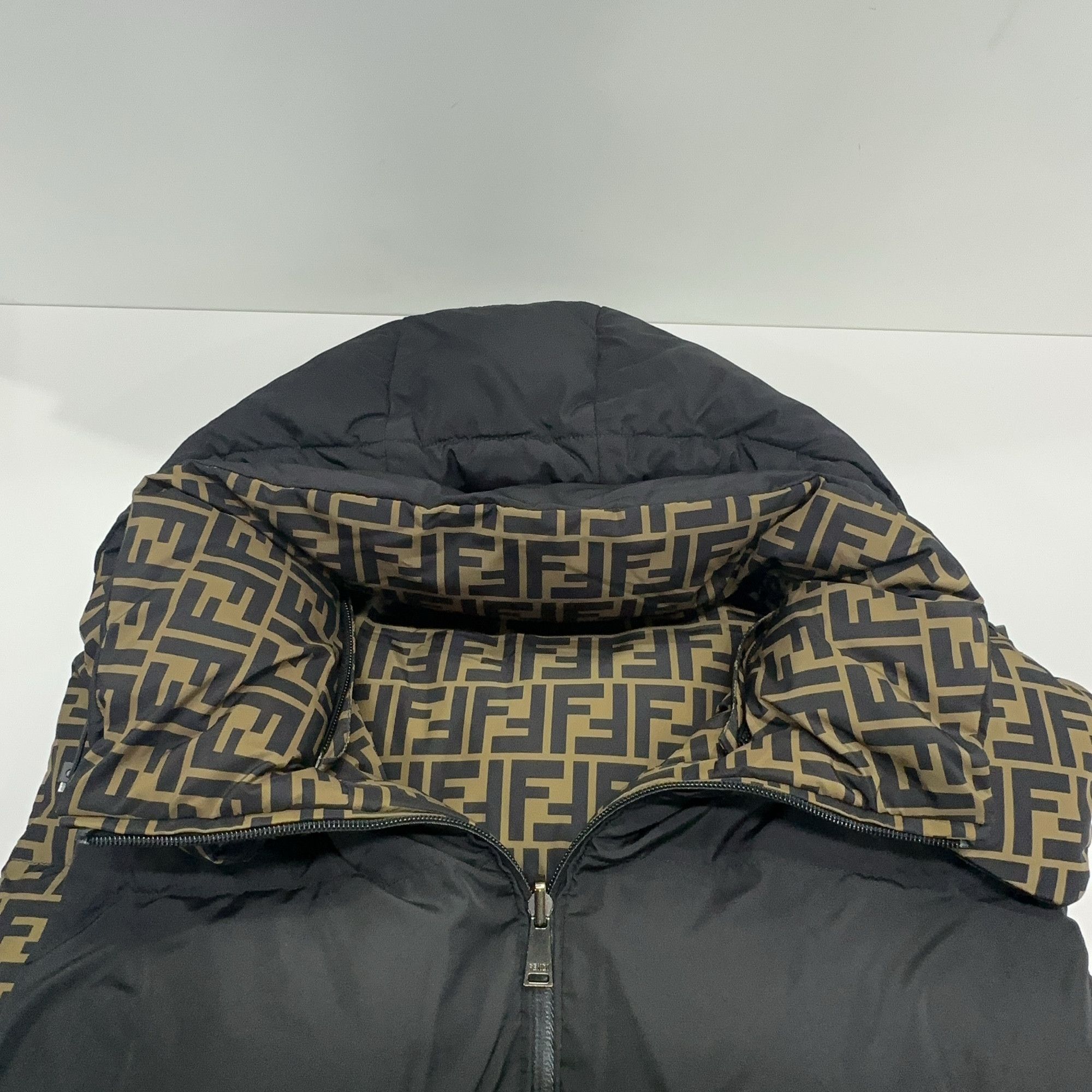 Fendi Fendi FF Logo Reversible Puffer Vest Size M Size US M / EU 48-50 / 2 - 8 Thumbnail