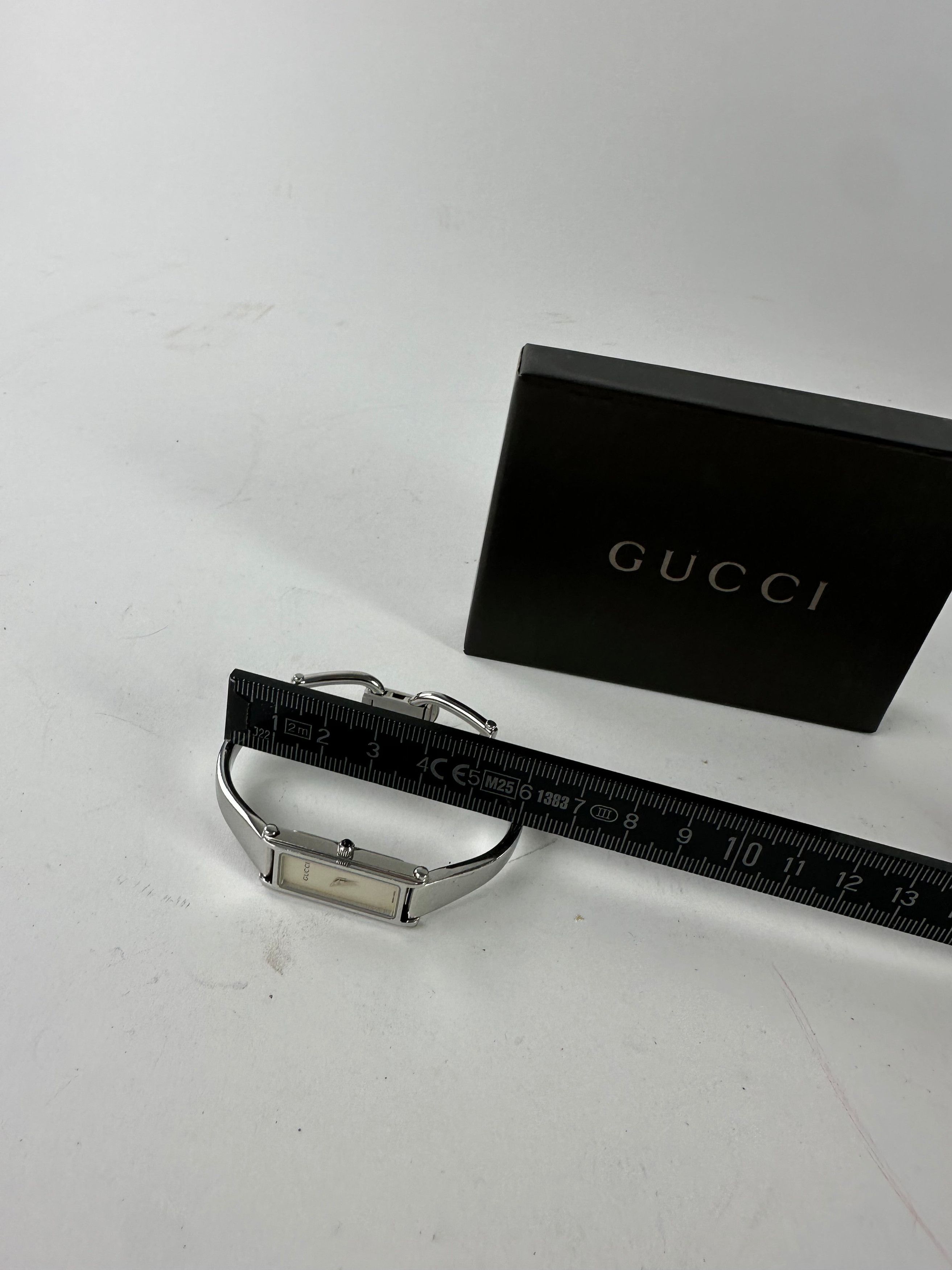 Gucci Vintage 1500L Stainless Steel Bangle Watch Silver White Dial Size ONE SIZE - 6 Thumbnail