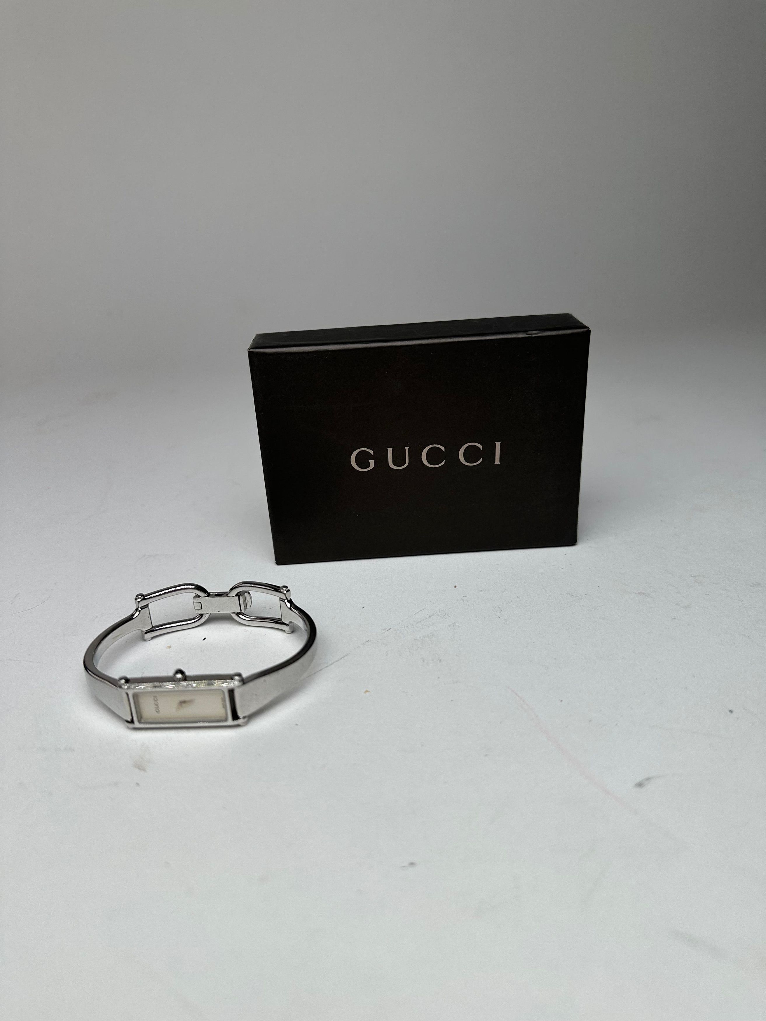 Gucci Vintage 1500L Stainless Steel Bangle Watch Silver White Dial Size ONE SIZE - 5 Thumbnail