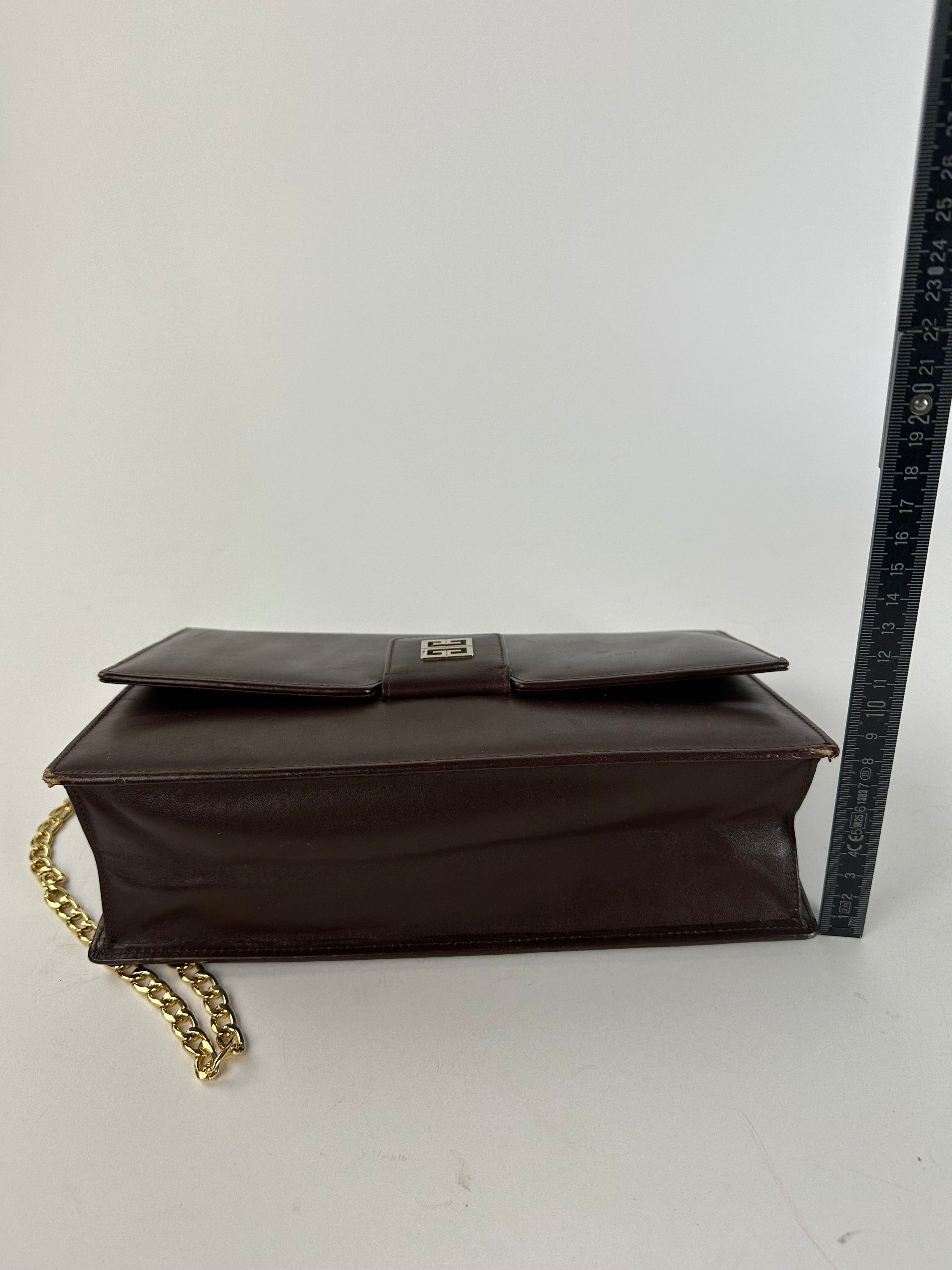 Givenchy Vintage 4G Leather Shoulder Bag Burgundy Size ONE SIZE - 10 Thumbnail