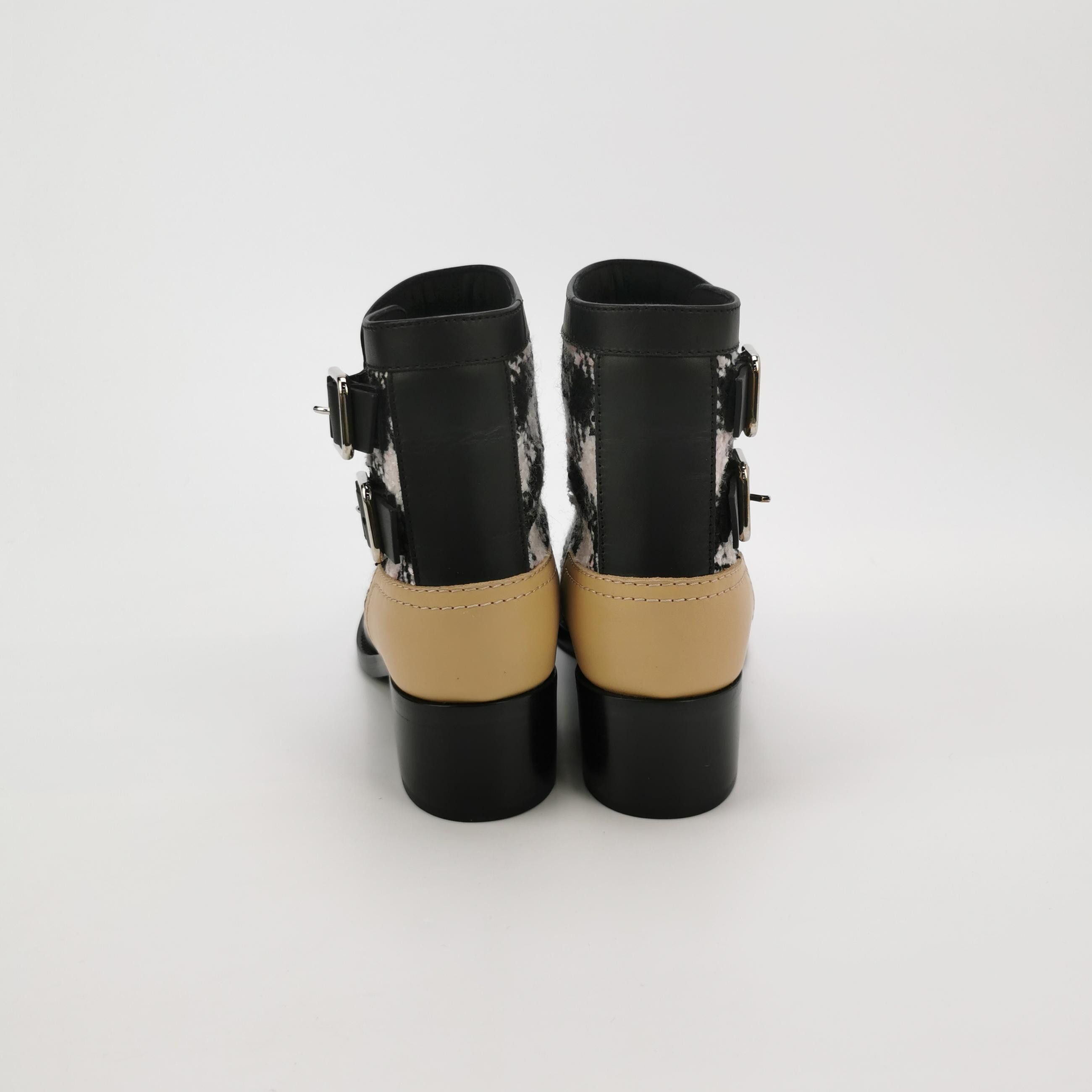 Chanel Chanel Women 5-5 Boots Size US 5.5 / IT 35.5 - 4 Thumbnail