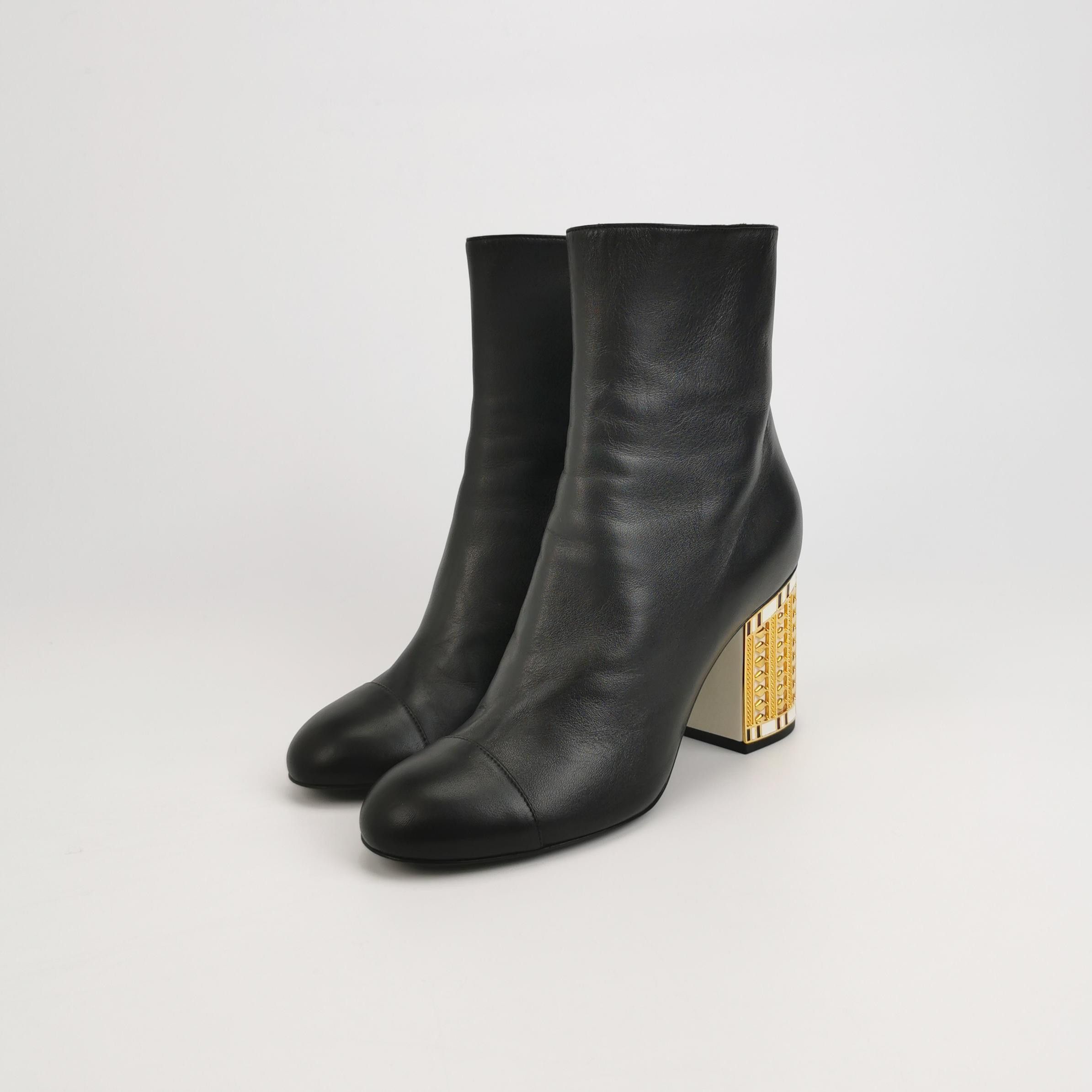 Chanel Chanel Women 8-5 Boots Size US 8.5 / IT 38.5 - 2 Thumbnail