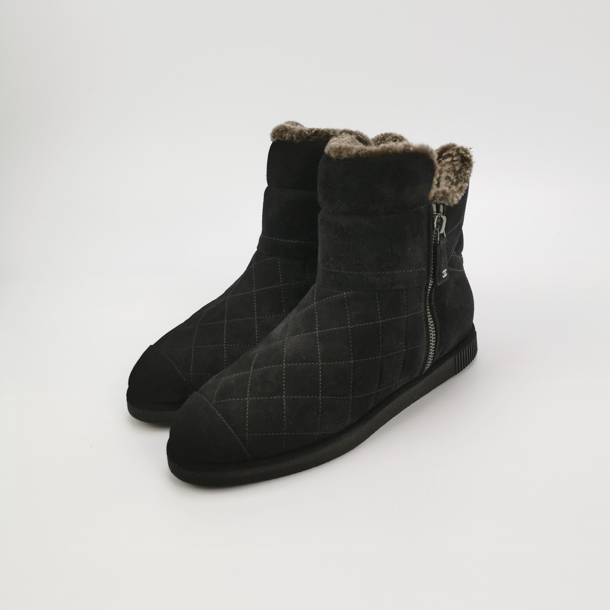 Chanel Chanel Women 9 Boots Size US 9 / IT 39 - 2 Thumbnail