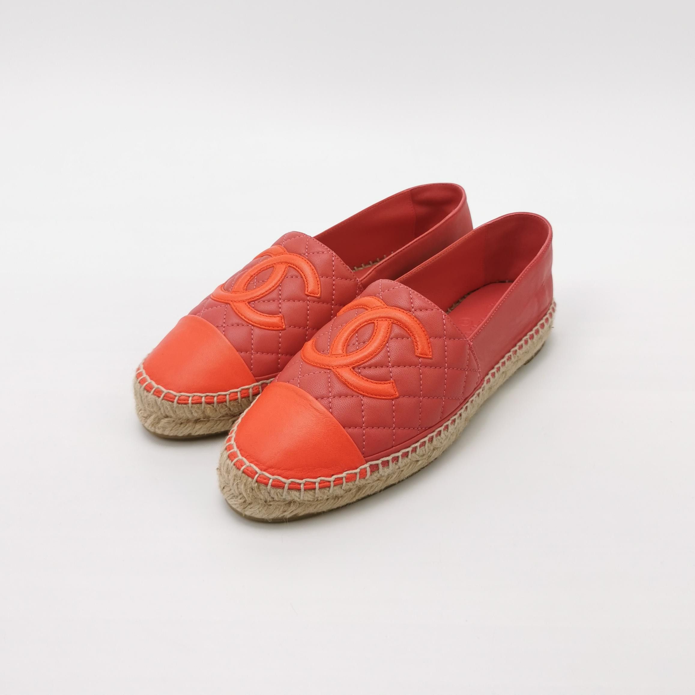 Chanel Chanel Women 9 Flats Size US 9 / IT 39 - 2 Thumbnail