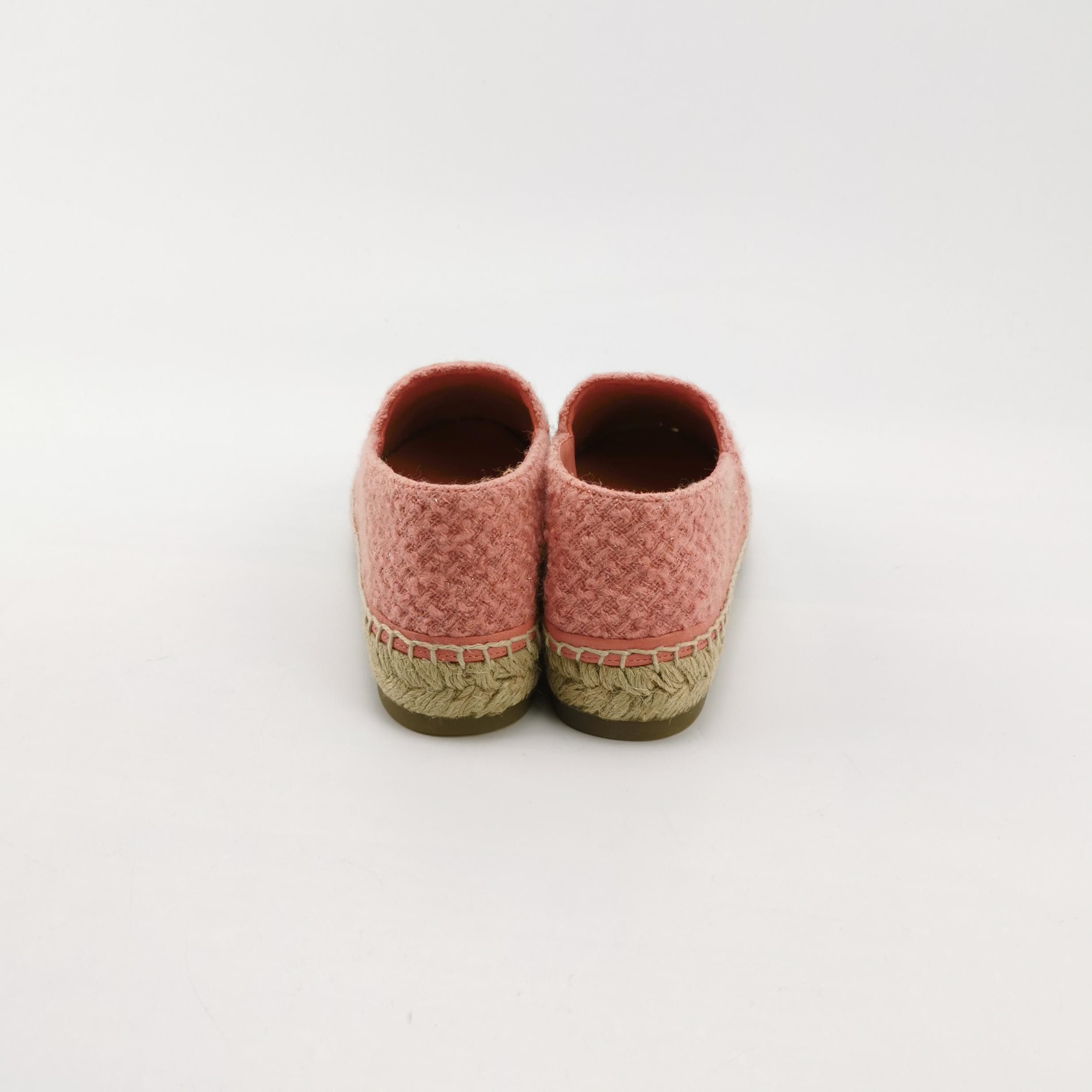 Chanel Chanel Women 7 Flats Size US 7 / IT 37 - 4 Thumbnail