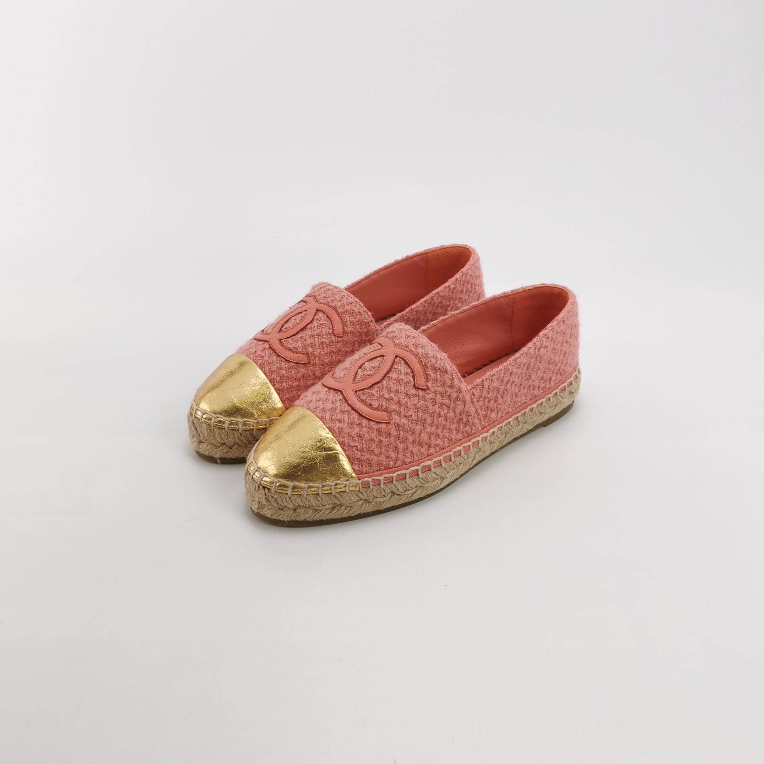Chanel Chanel Women 7 Flats Size US 7 / IT 37 - 2 Thumbnail